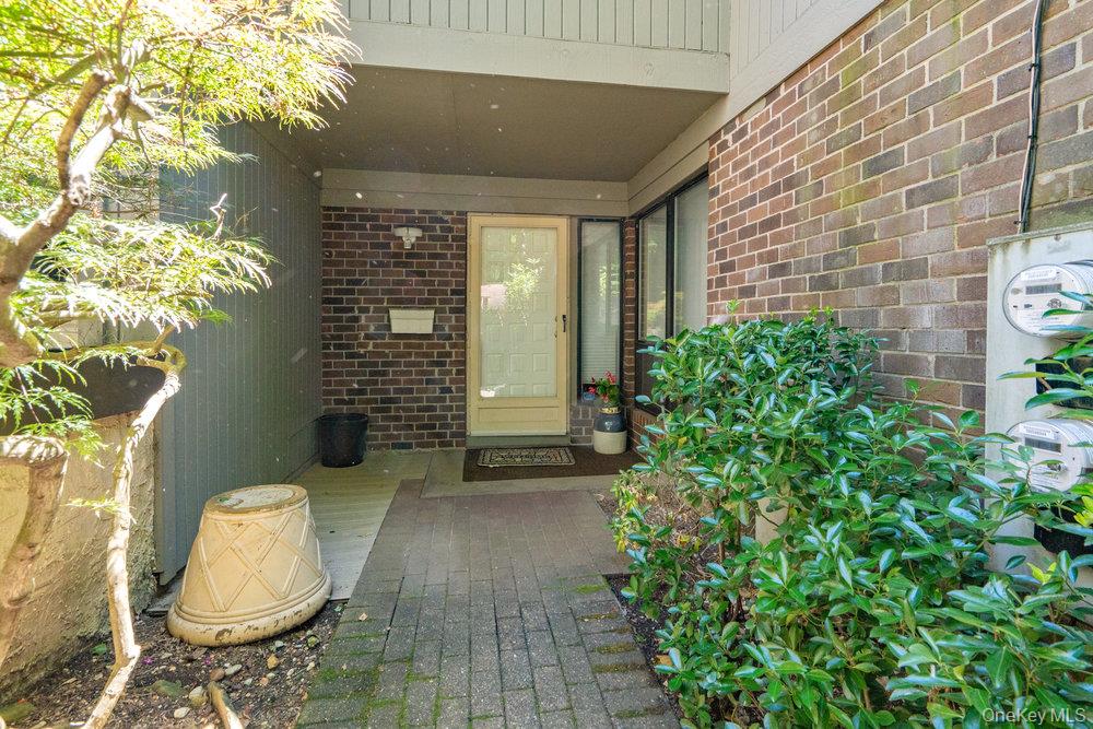 31 Club House Court # 31, Jericho, NY 11753