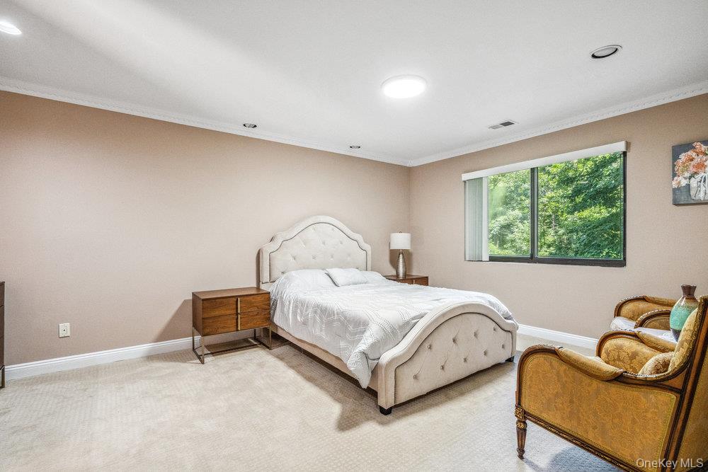 31 Club House Court # 31, Jericho, NY 11753