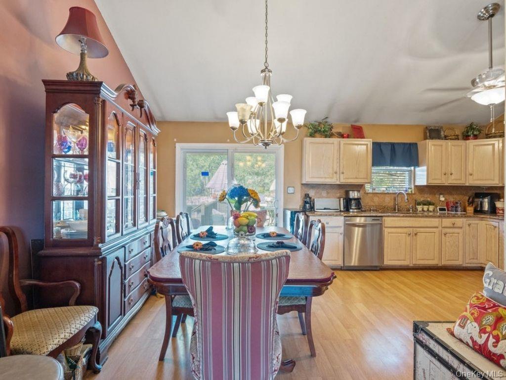 15 New York Avenue, Bay Shore, NY 11706