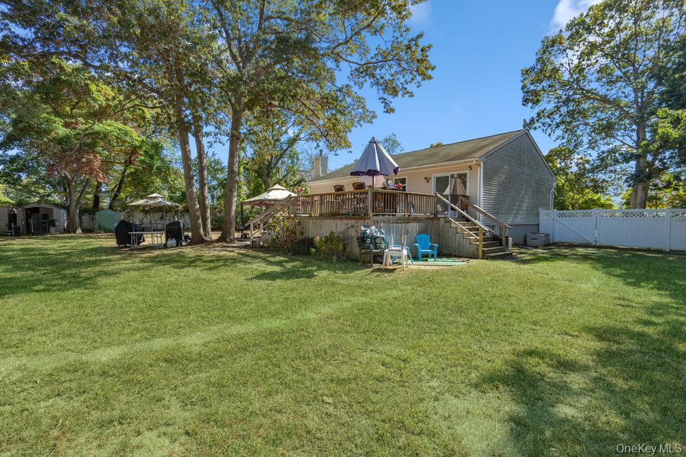 15 New York Avenue, Bay Shore, NY 11706