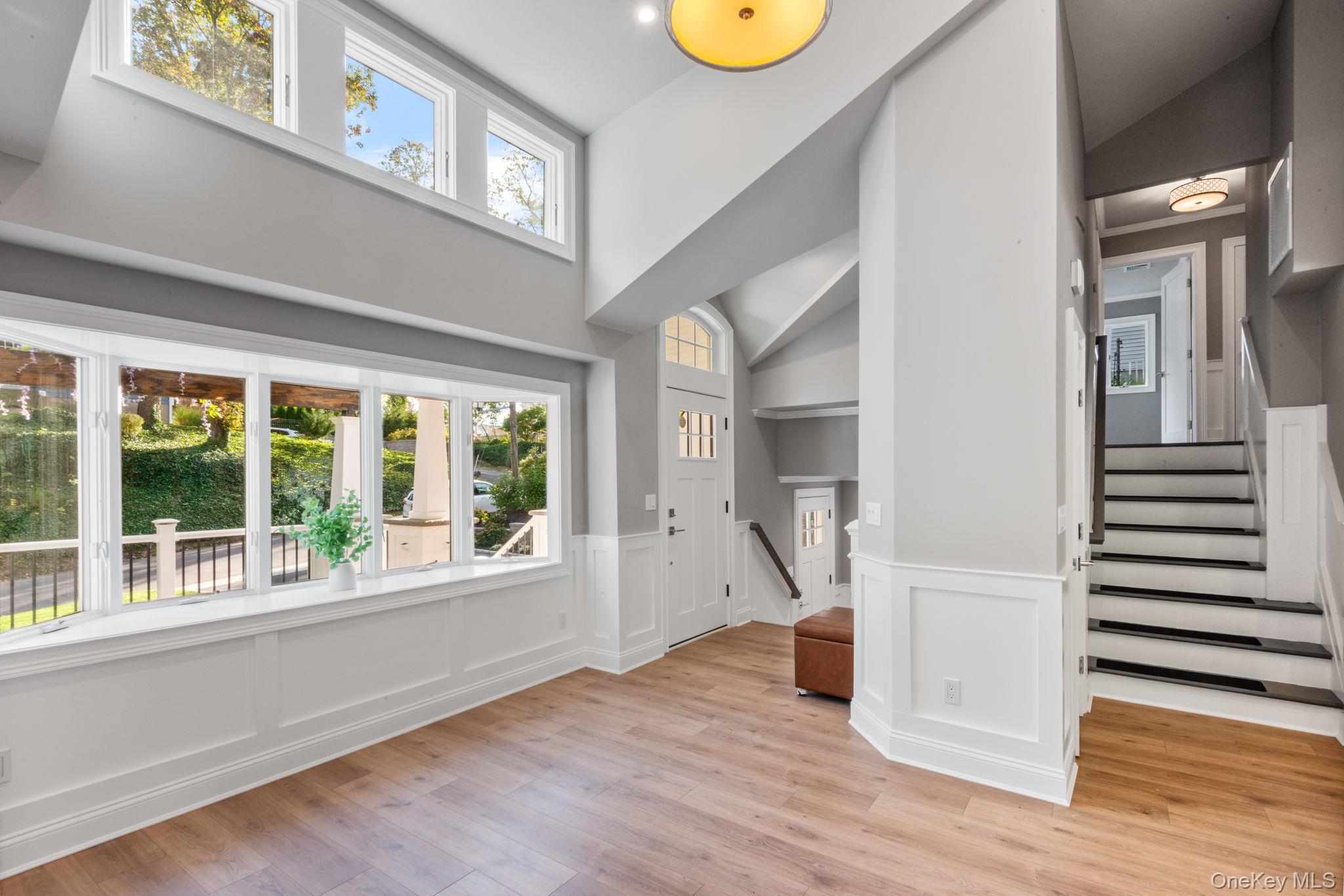 33 Alsace Place, Northport, NY 11768