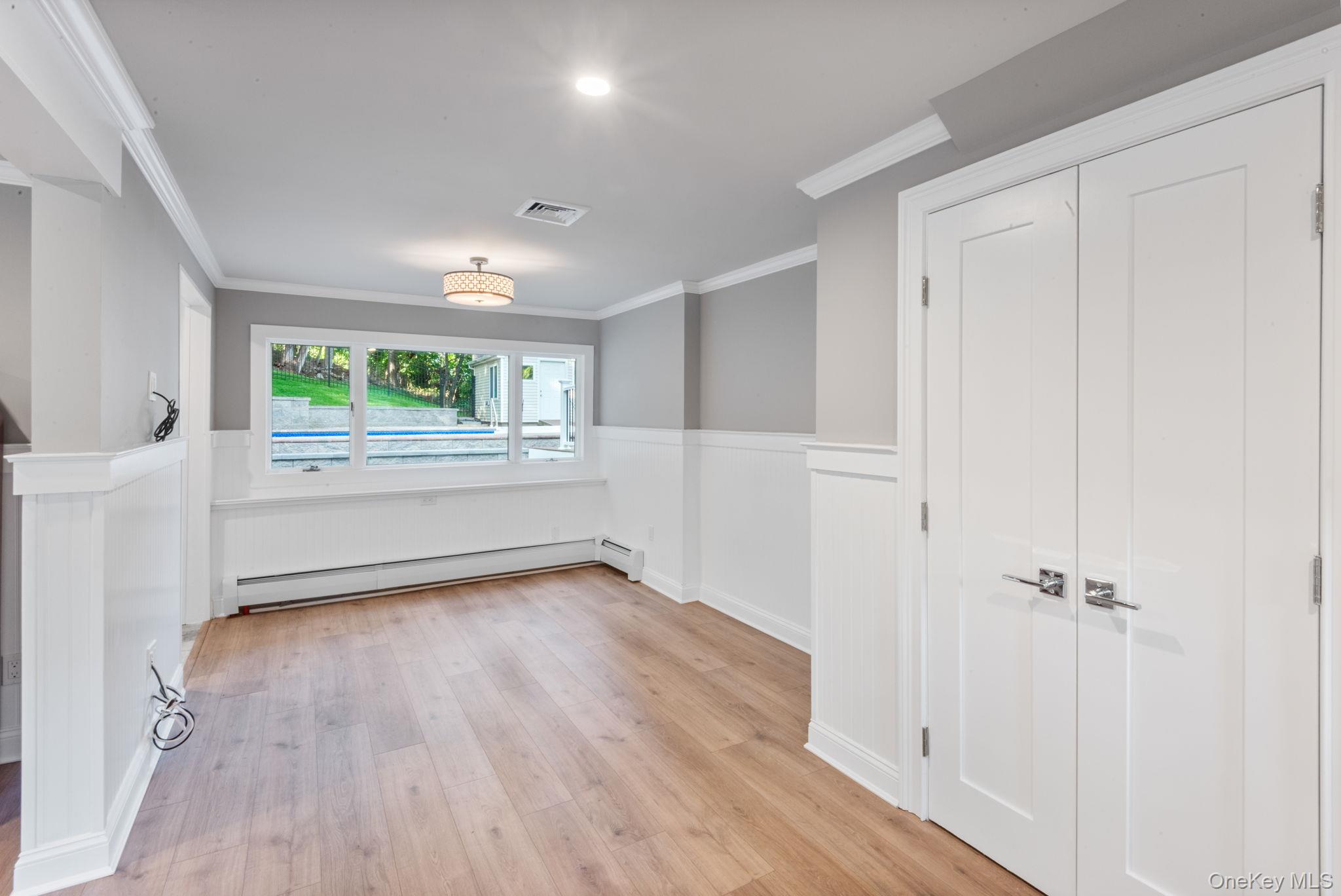 33 Alsace Place, Northport, NY 11768