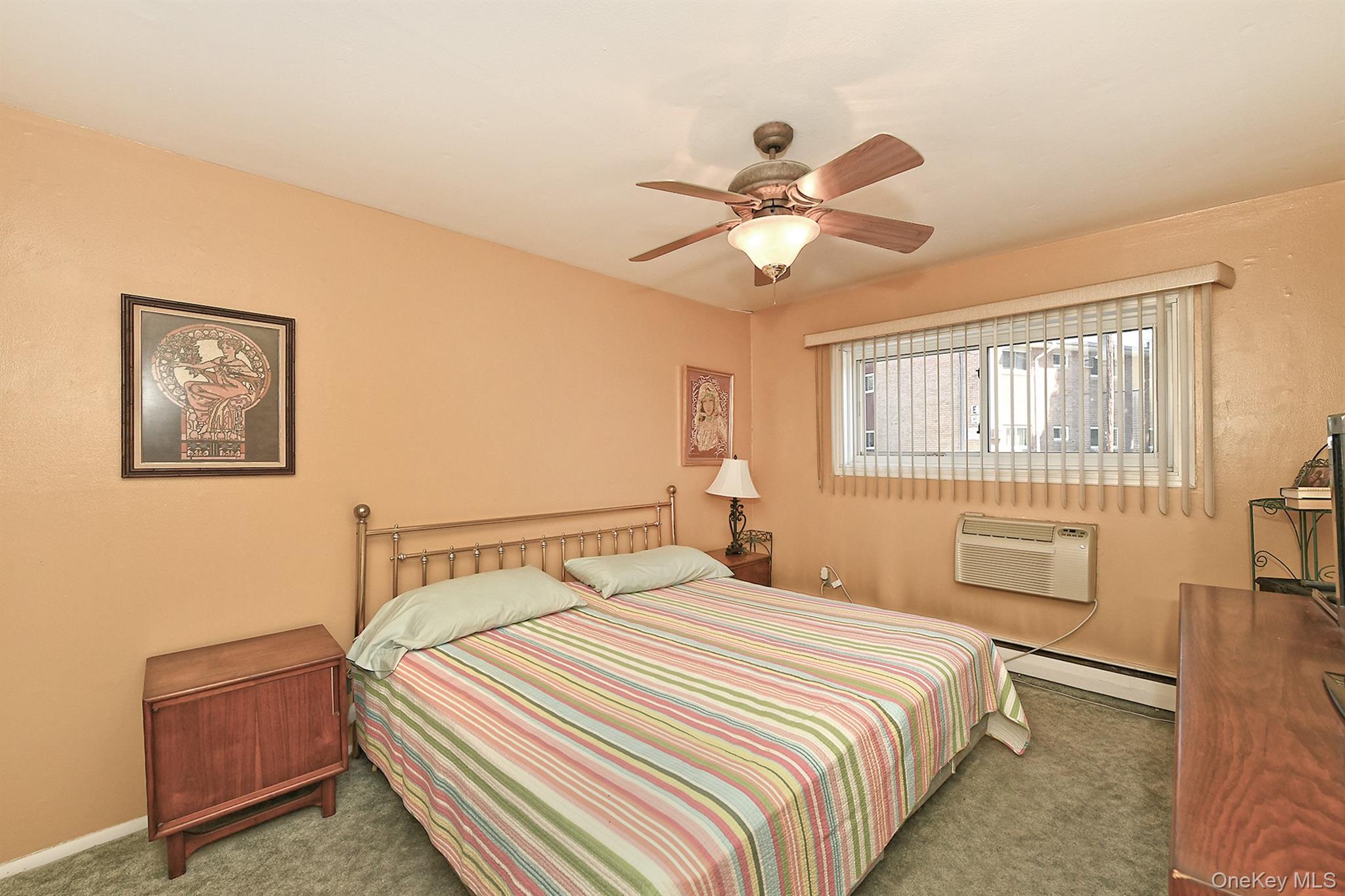 400 Fulton Street # 8A, Farmingdale, NY 11735