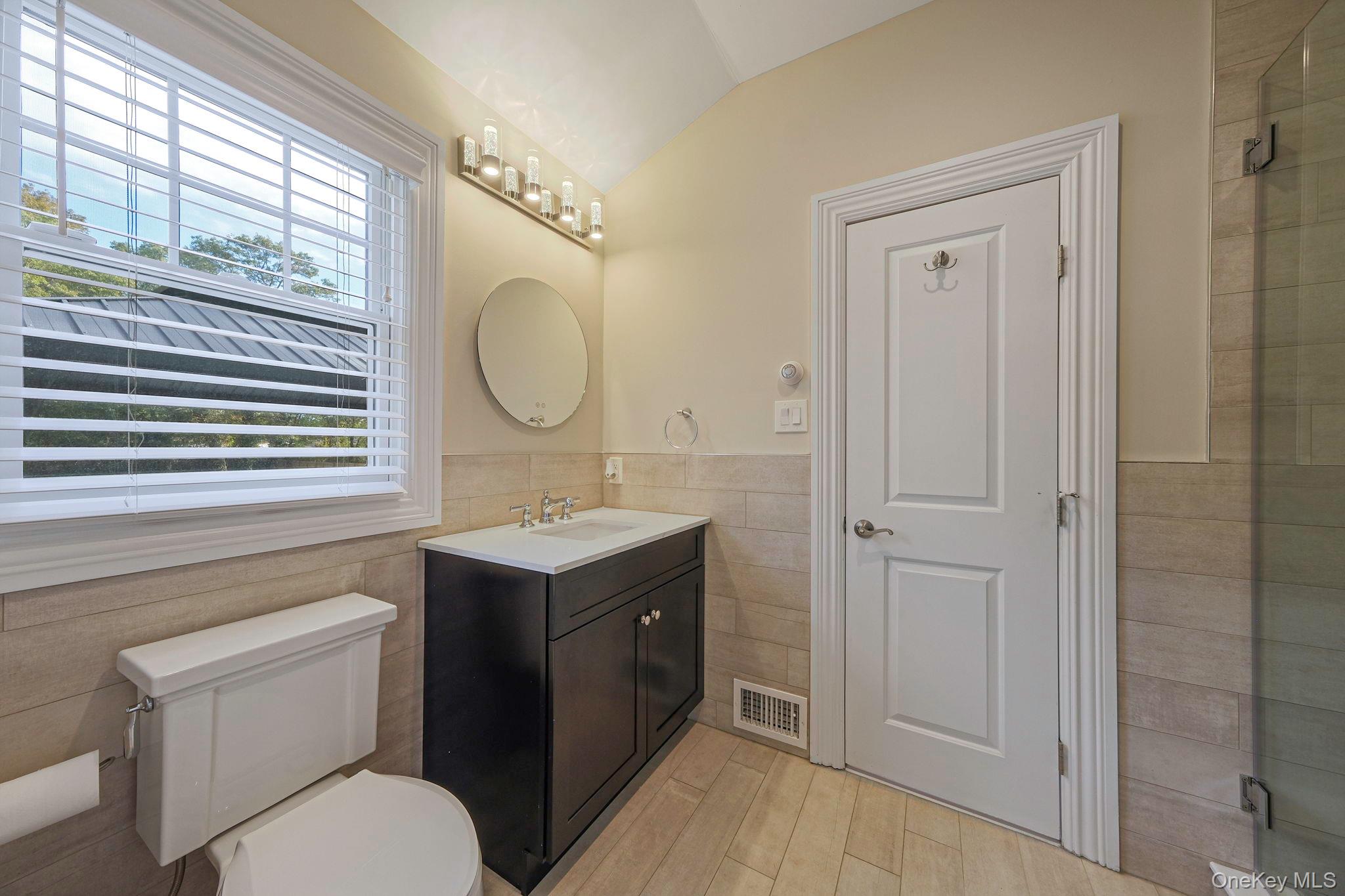 4 Carriage Court, Dix Hills, NY 11746