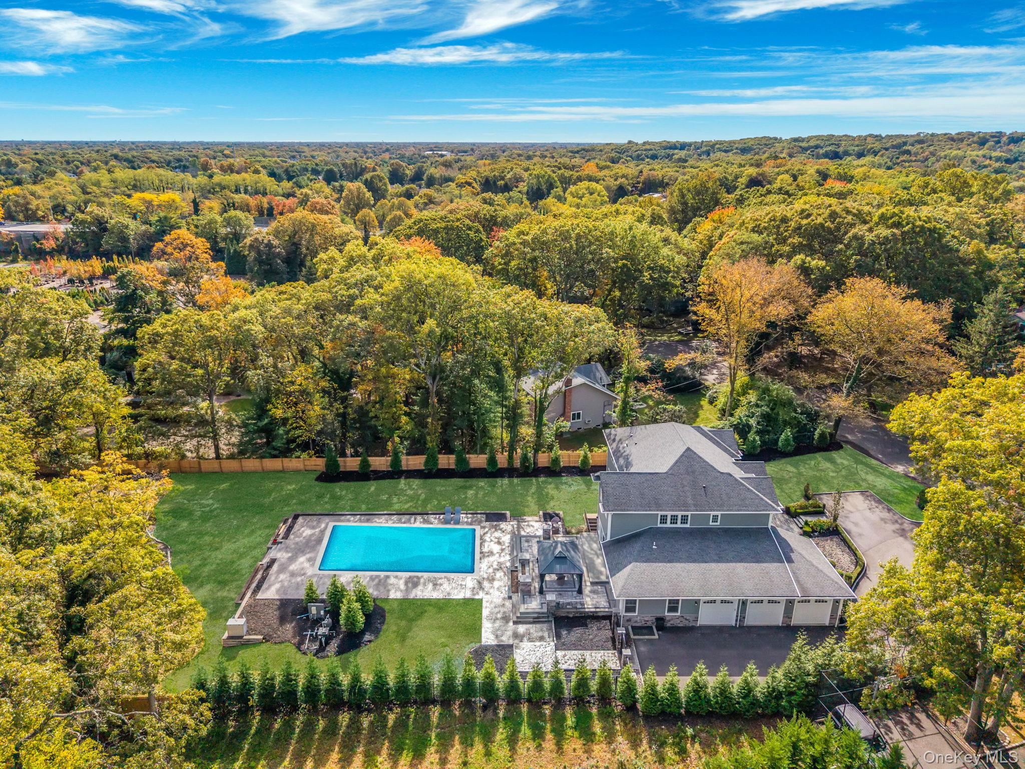 4 Carriage Court, Dix Hills, NY 11746