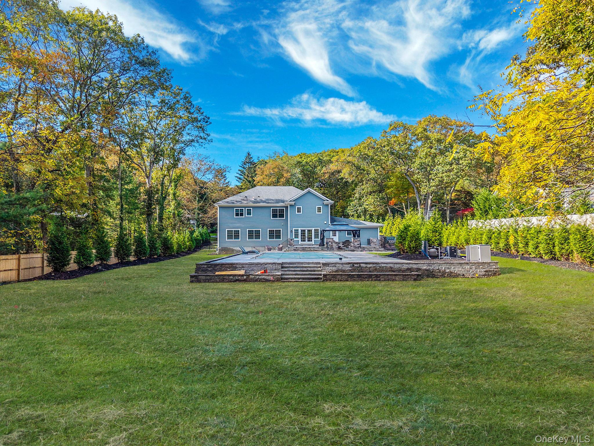 4 Carriage Court, Dix Hills, NY 11746