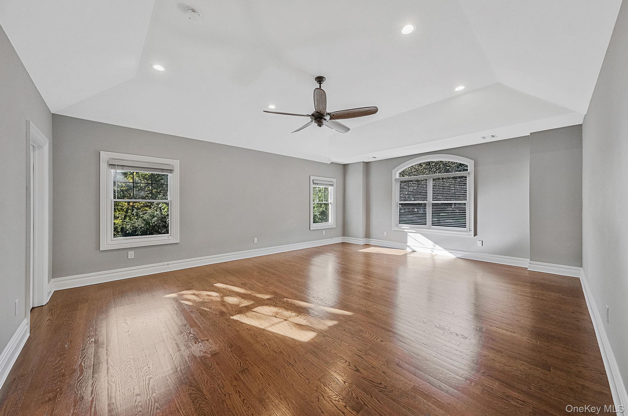 4 Carriage Court, Dix Hills, NY 11746