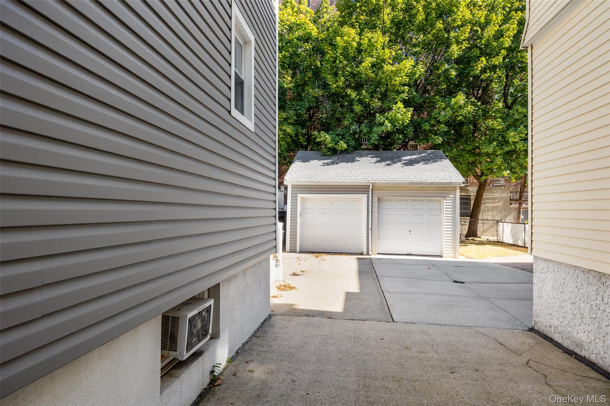 1946 Tomlinson Avenue, Bronx, NY 10461