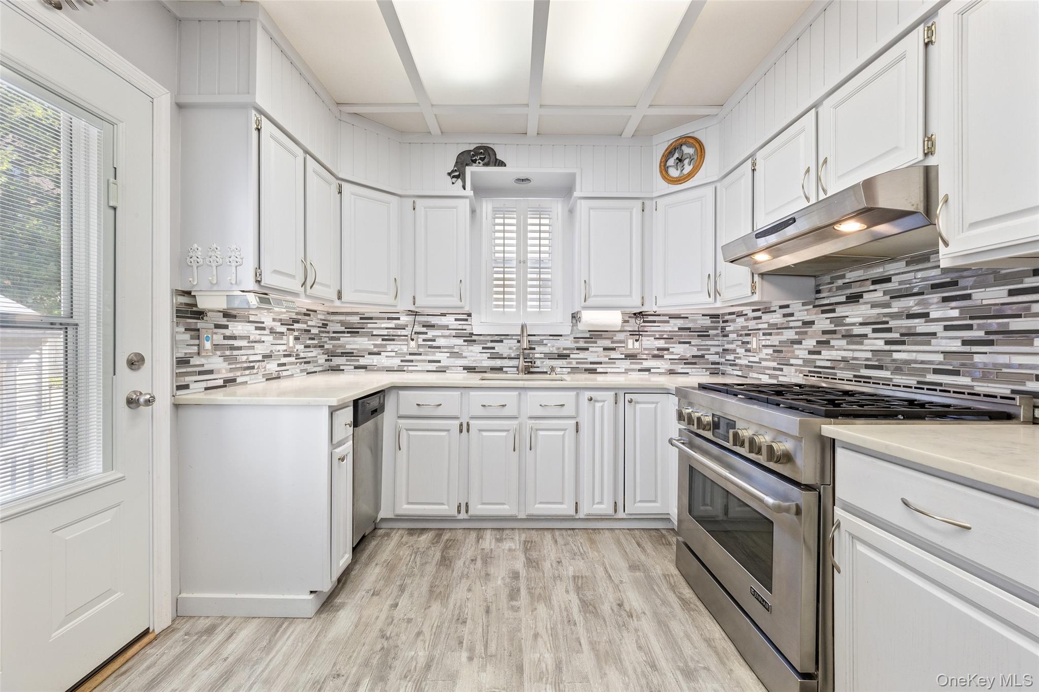 1946 Tomlinson Avenue, Bronx, NY 10461