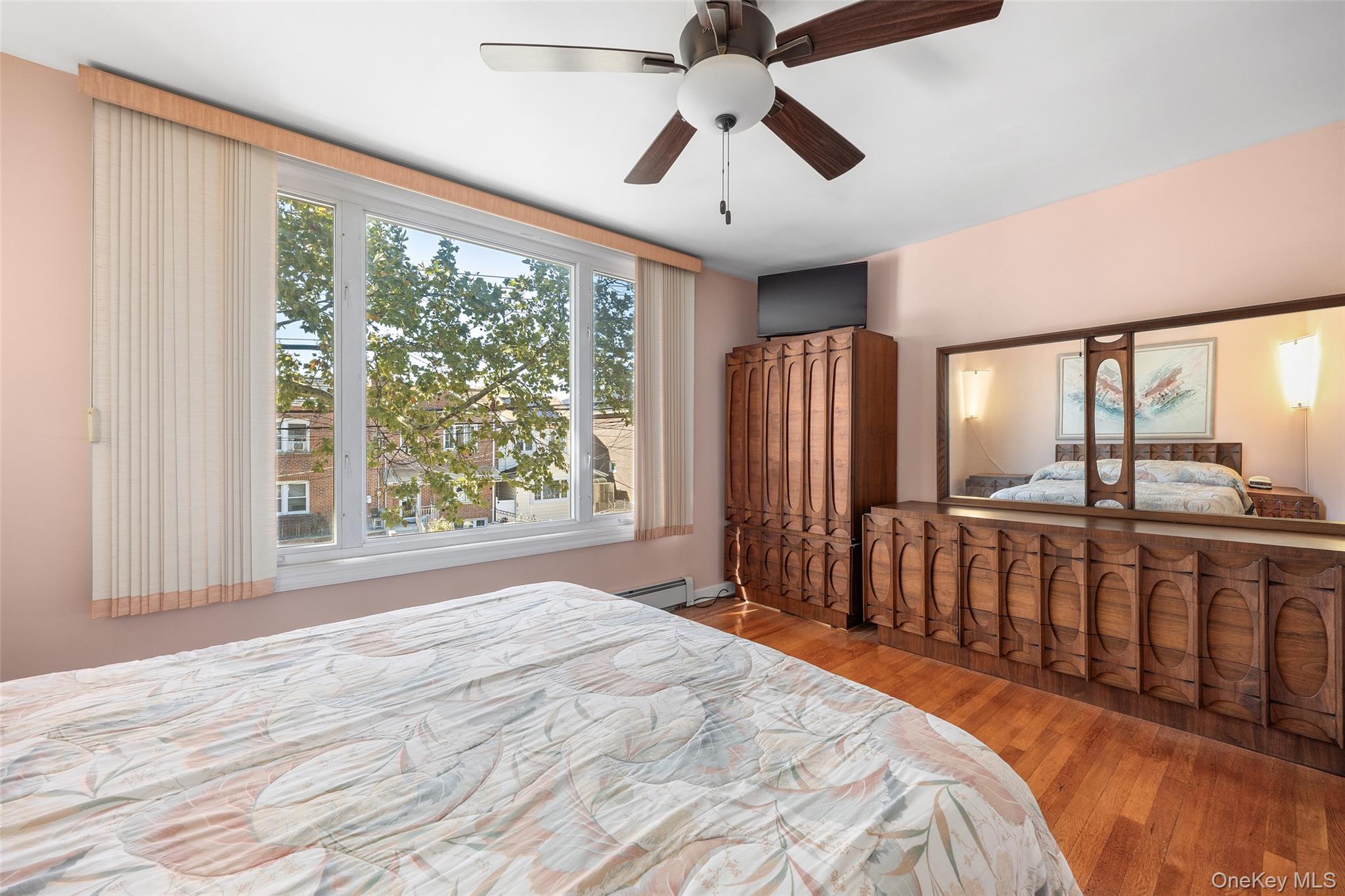 1946 Tomlinson Avenue, Bronx, NY 10461