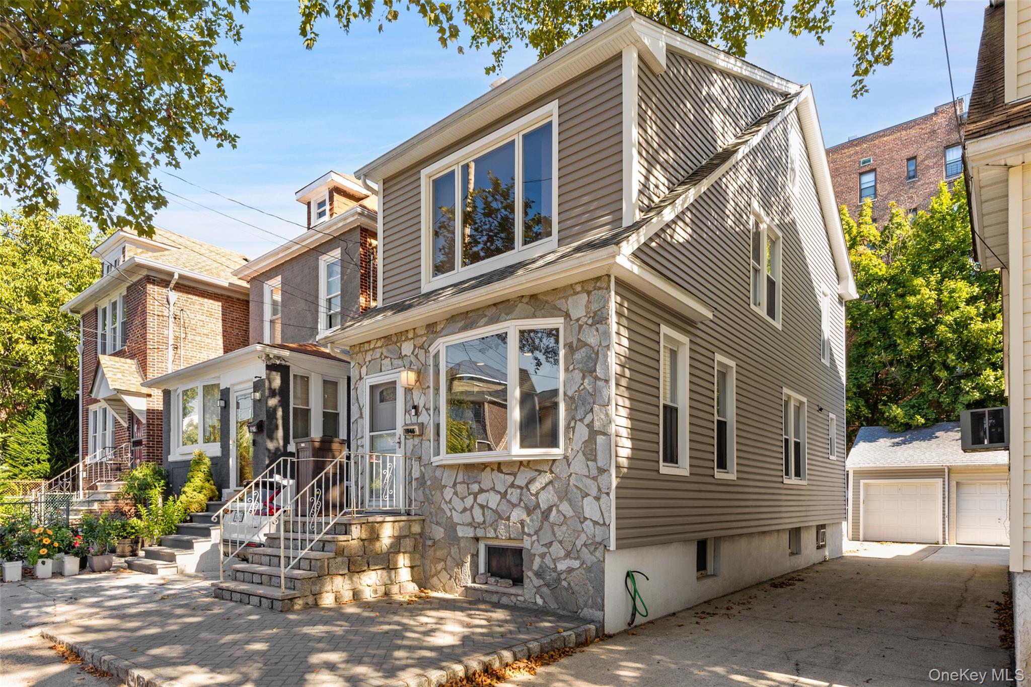 1946 Tomlinson Avenue, Bronx, NY 10461