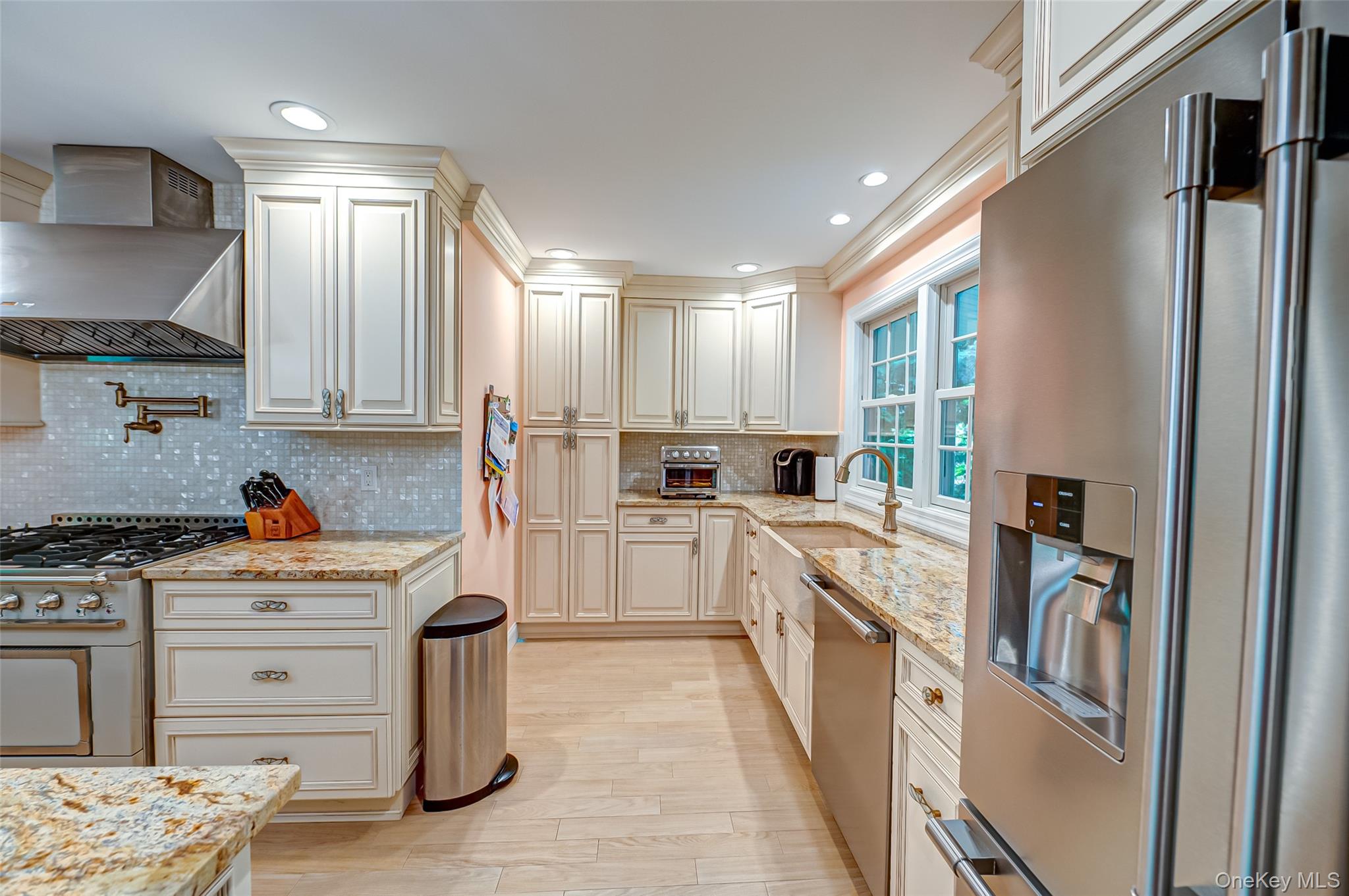 27 Prospect Avenue, Sea Cliff, NY 11579