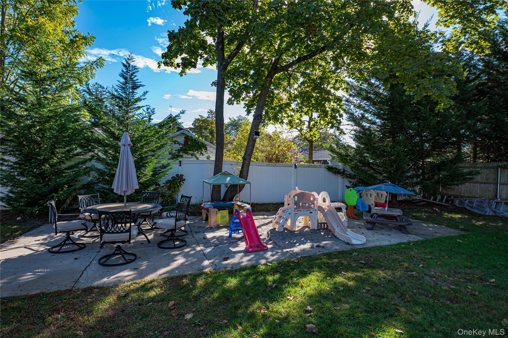 19 William Avenue, East Islip, NY 11730