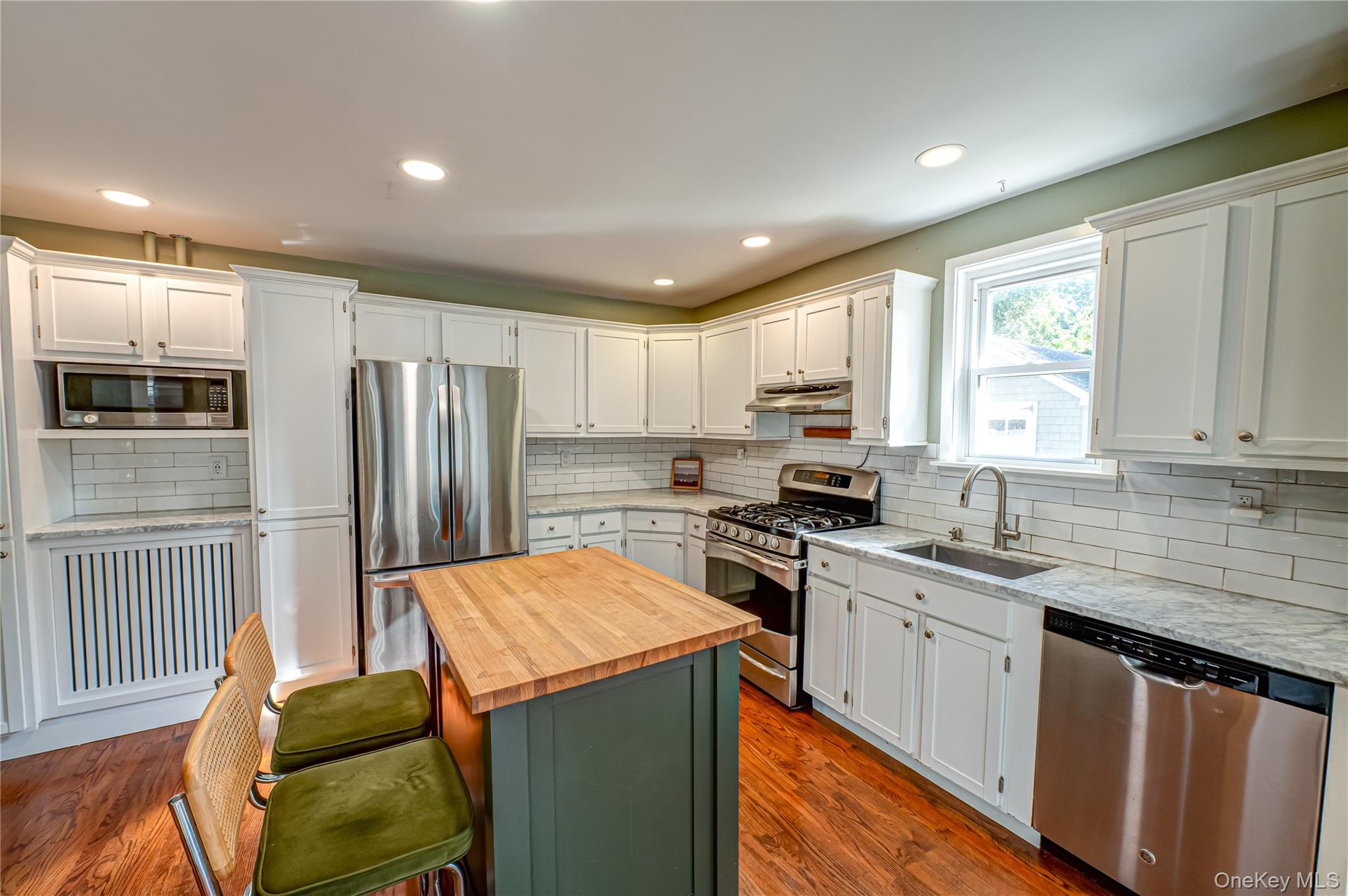 19 William Avenue, East Islip, NY 11730