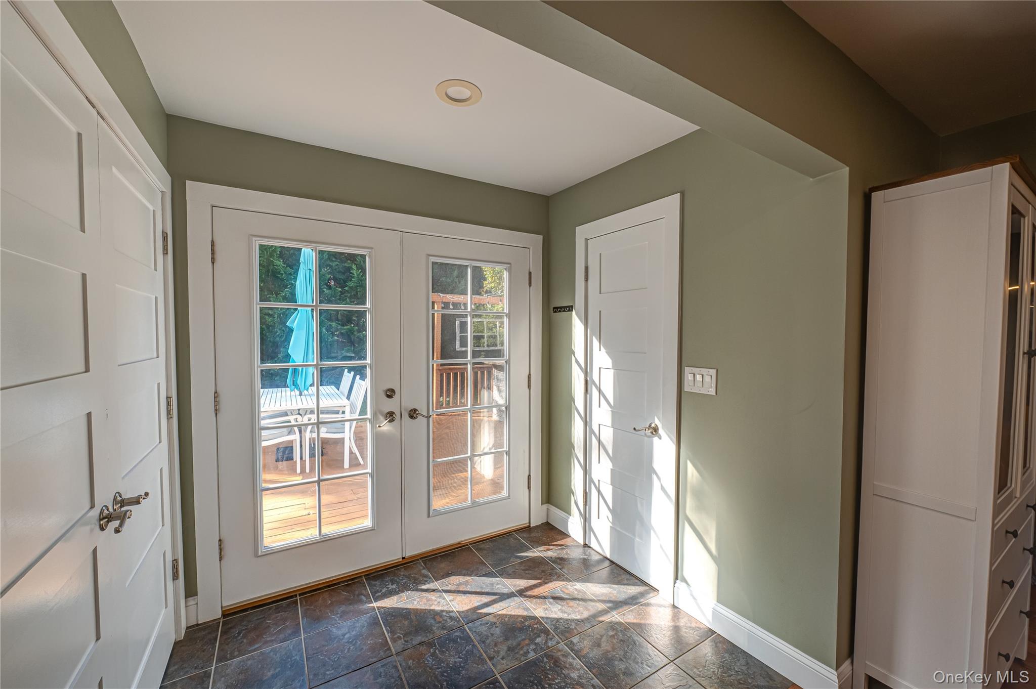 19 William Avenue, East Islip, NY 11730