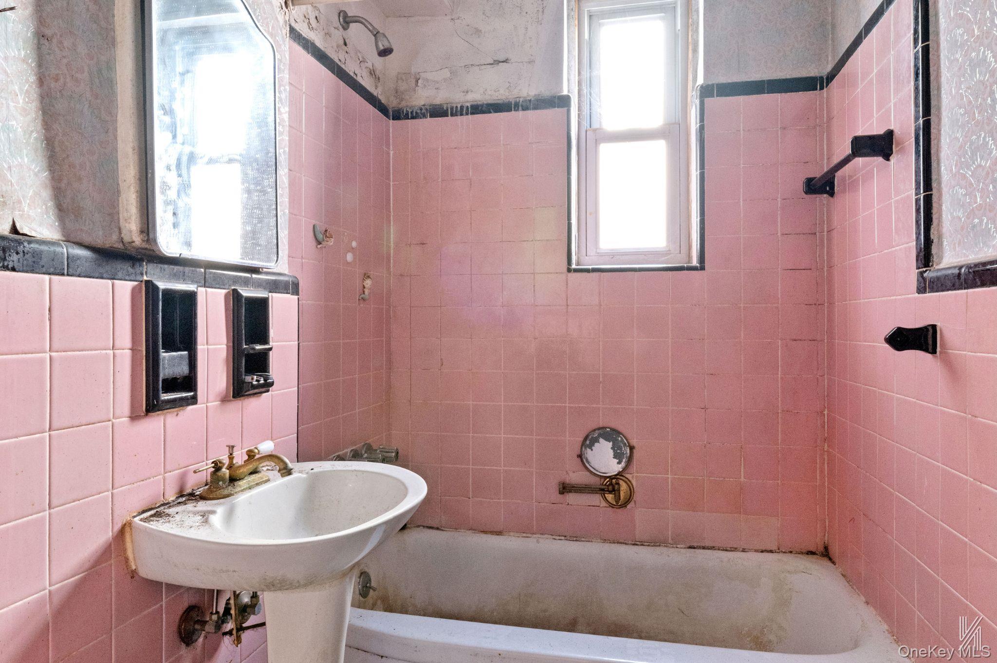 33-04 91st Street # 5L, Jackson Heights, NY 11372