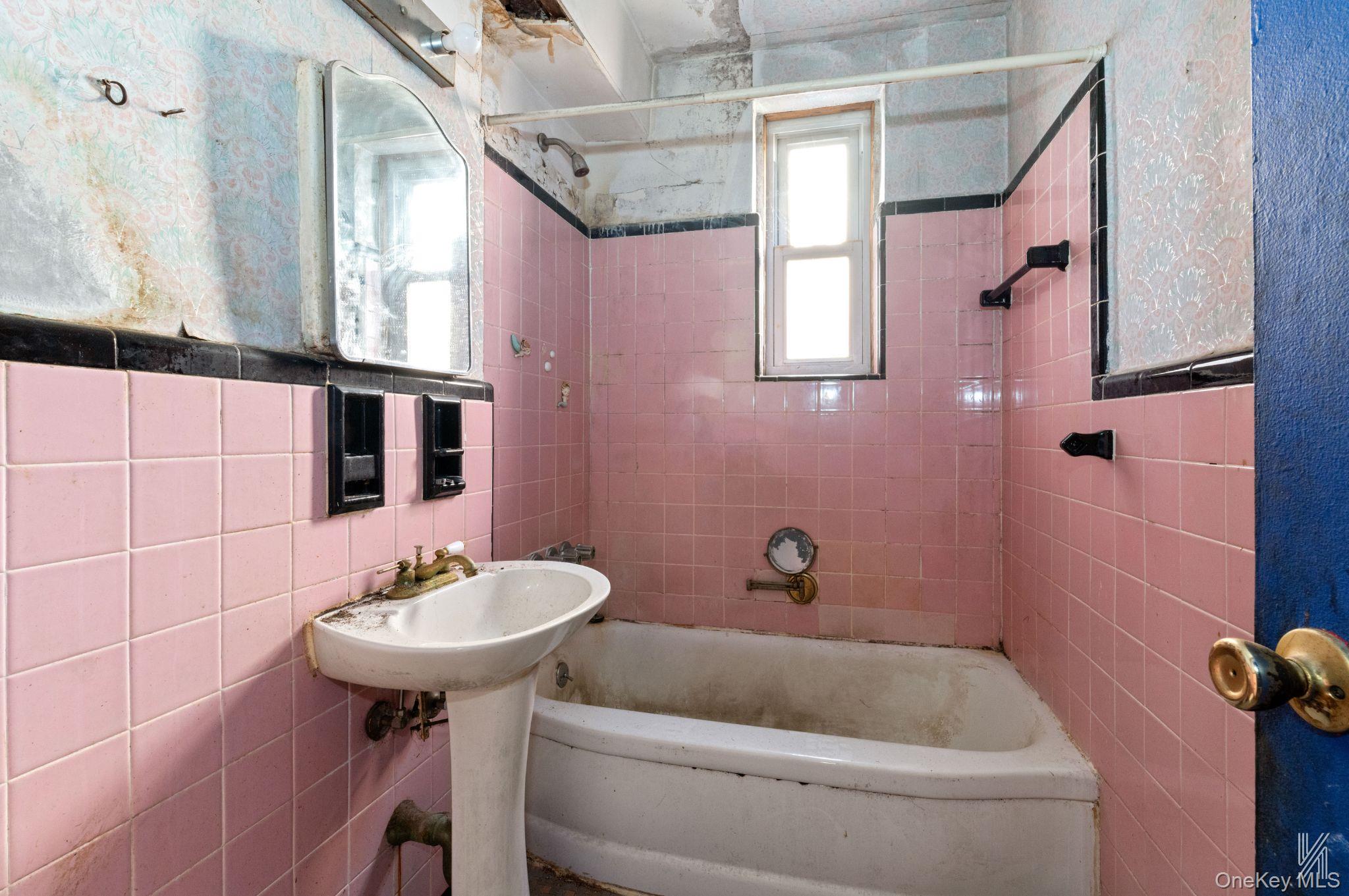 33-04 91st Street # 5L, Jackson Heights, NY 11372