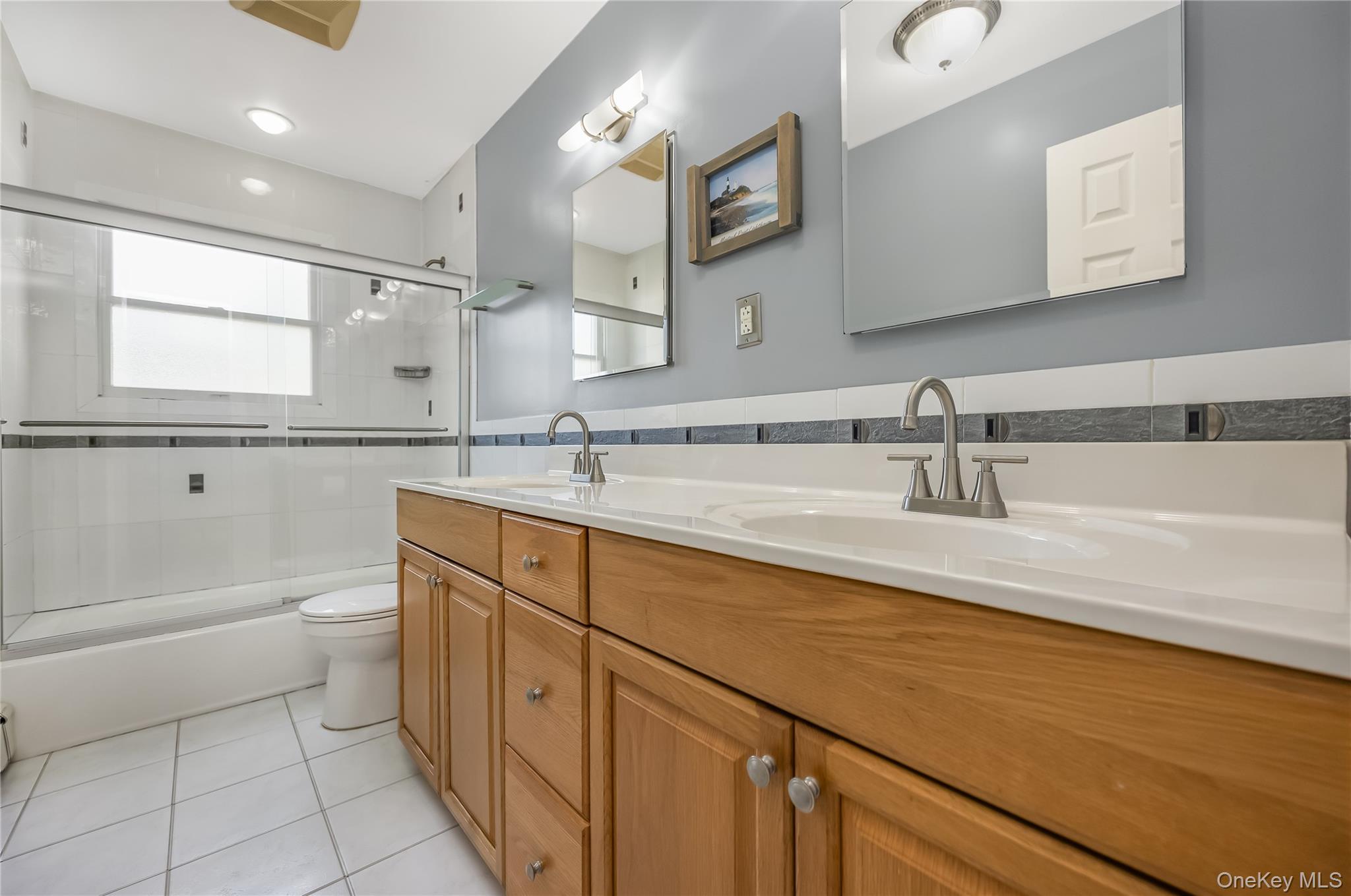 15 Whalen Street, North Babylon, NY 11703