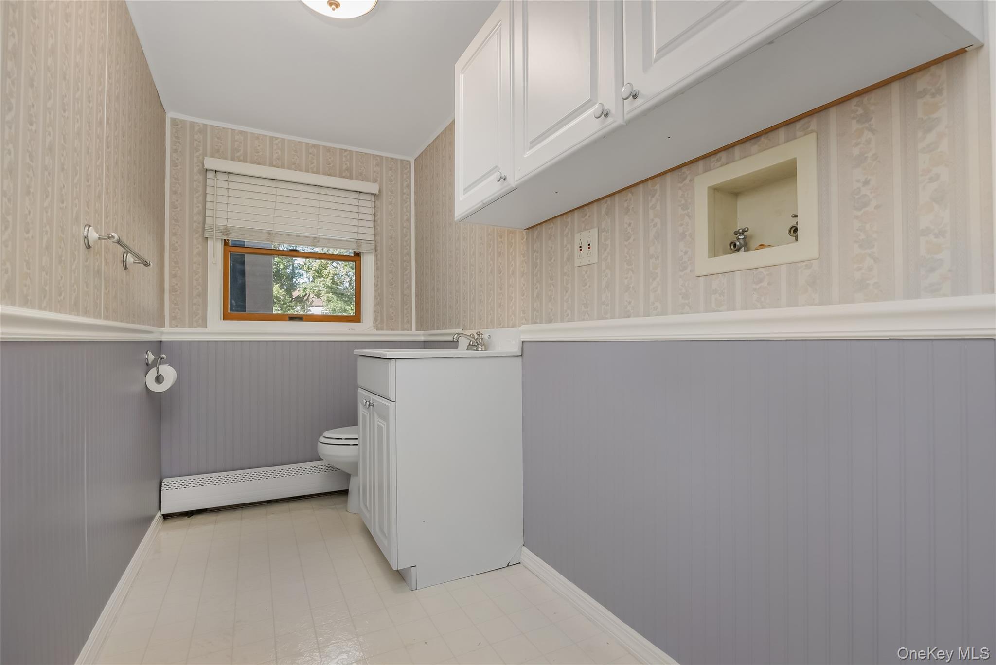 15 Whalen Street, North Babylon, NY 11703