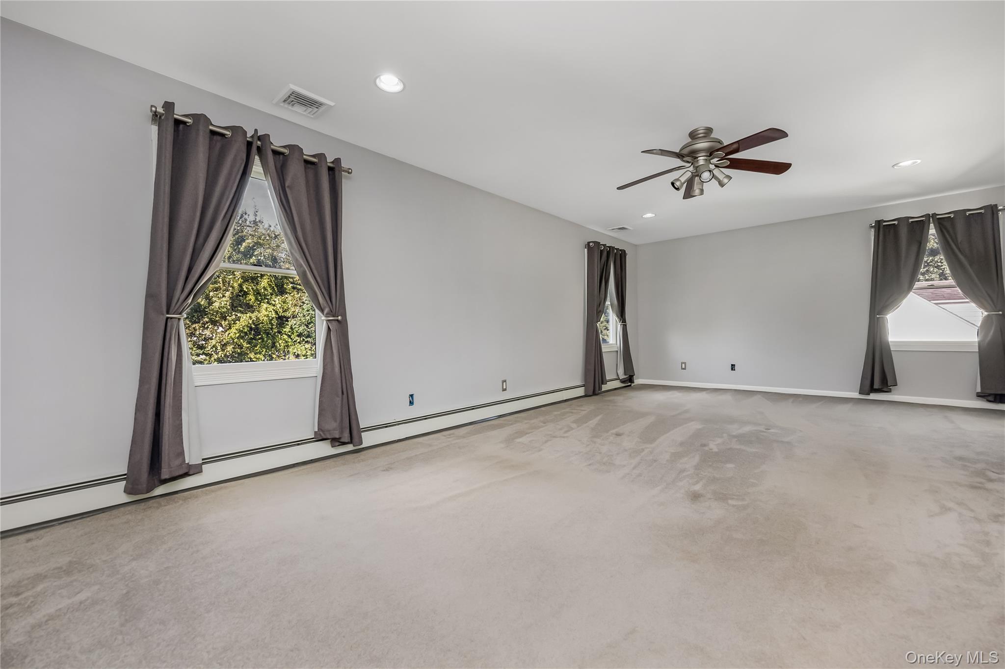 15 Whalen Street, North Babylon, NY 11703