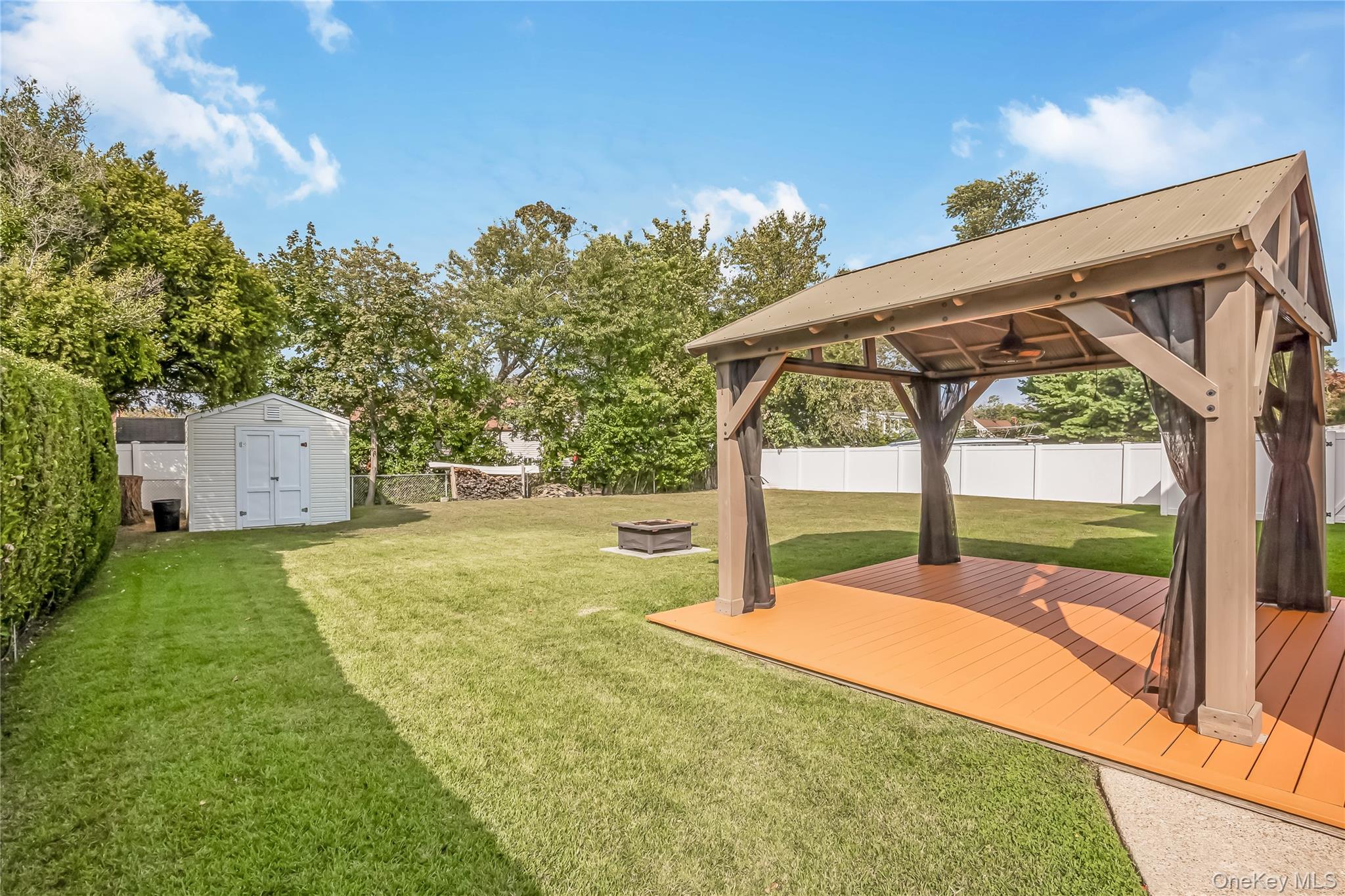 15 Whalen Street, North Babylon, NY 11703