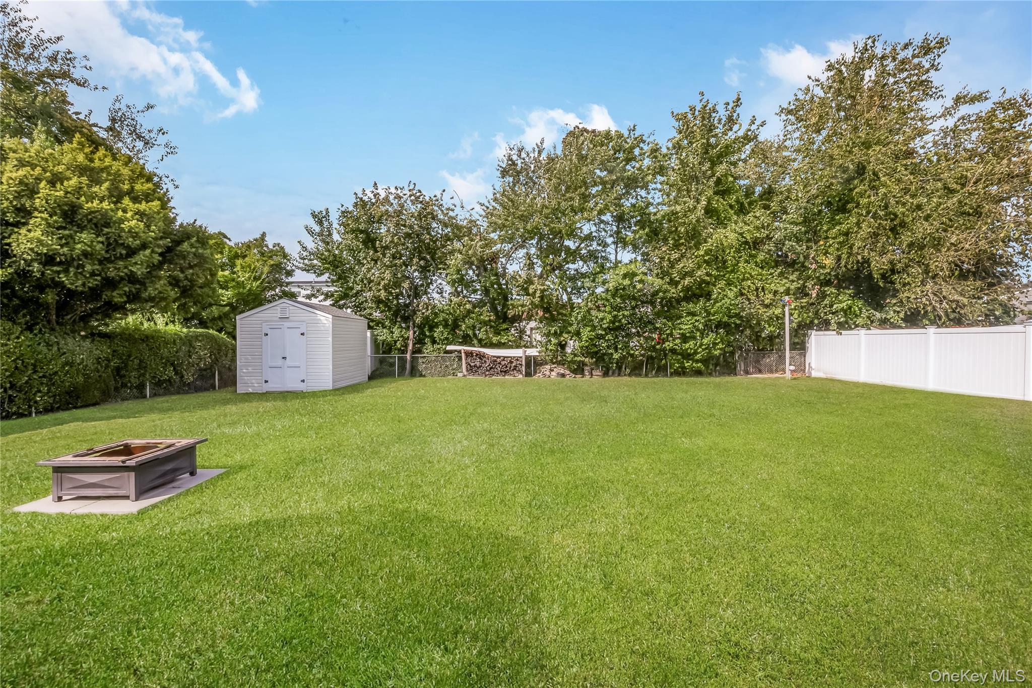 15 Whalen Street, North Babylon, NY 11703