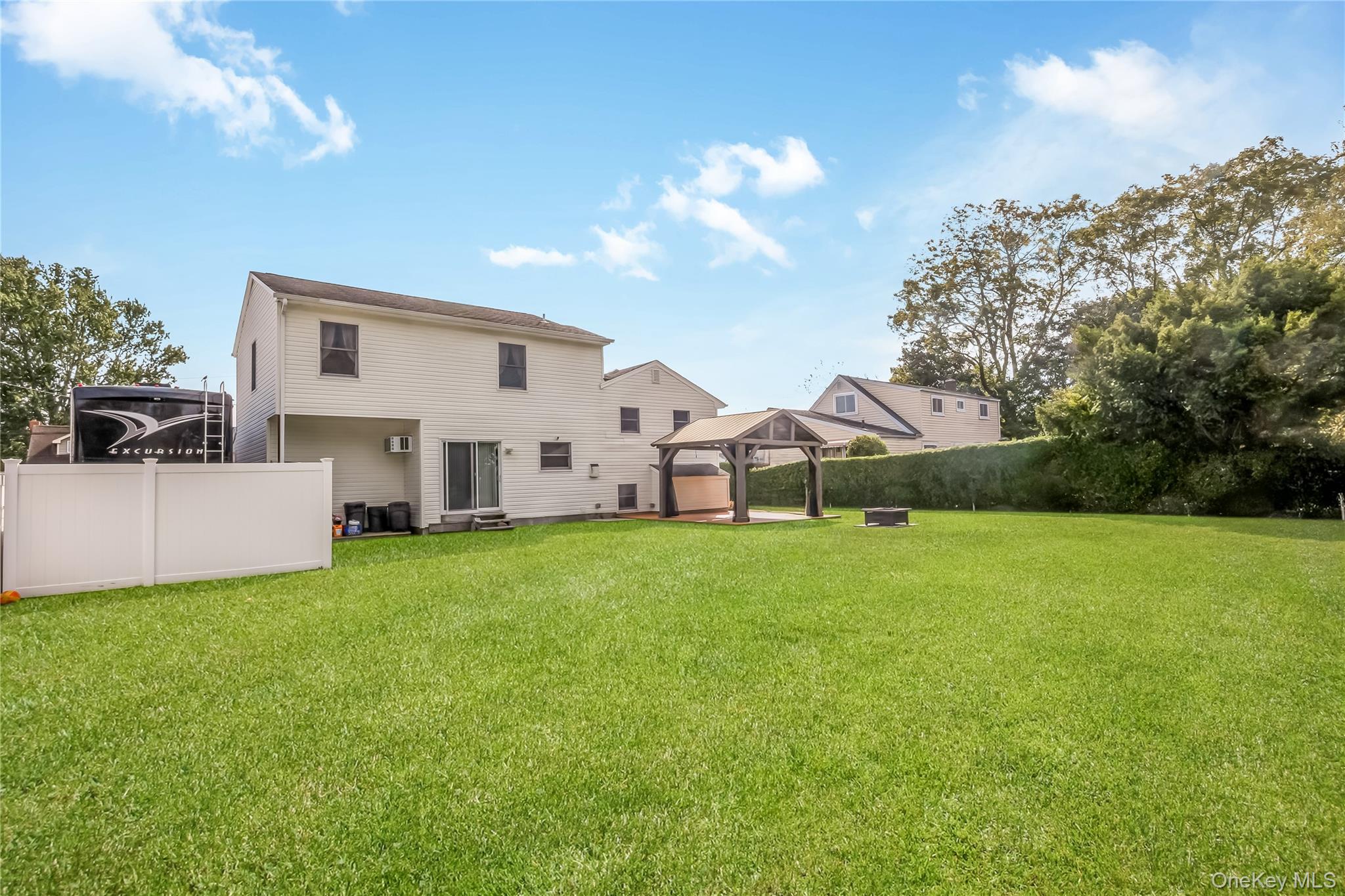 15 Whalen Street, North Babylon, NY 11703