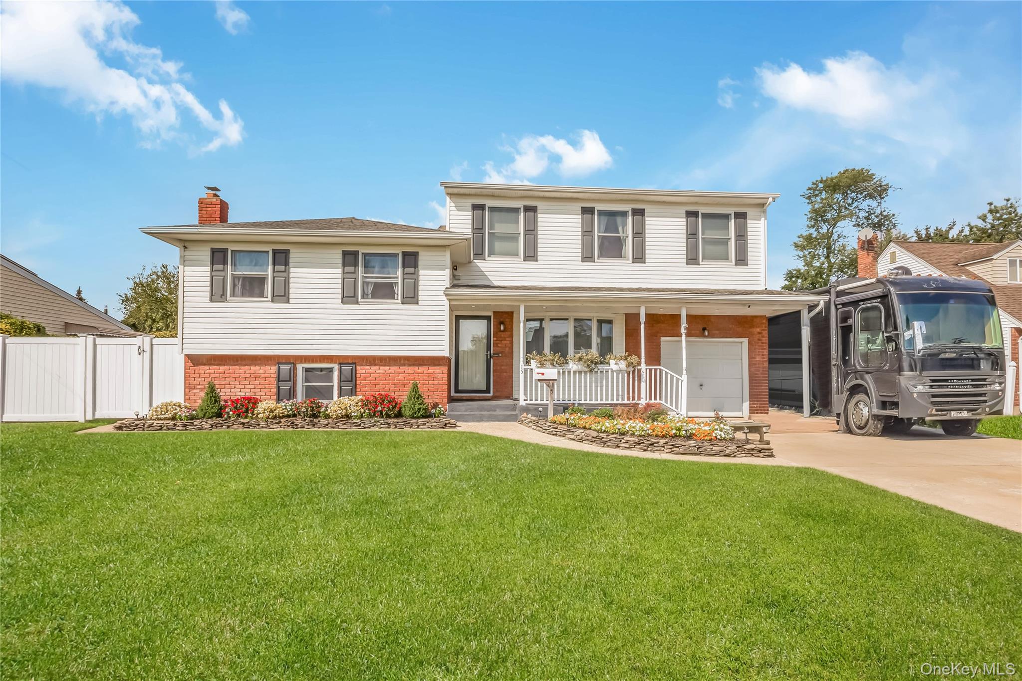 15 Whalen Street, North Babylon, NY 11703