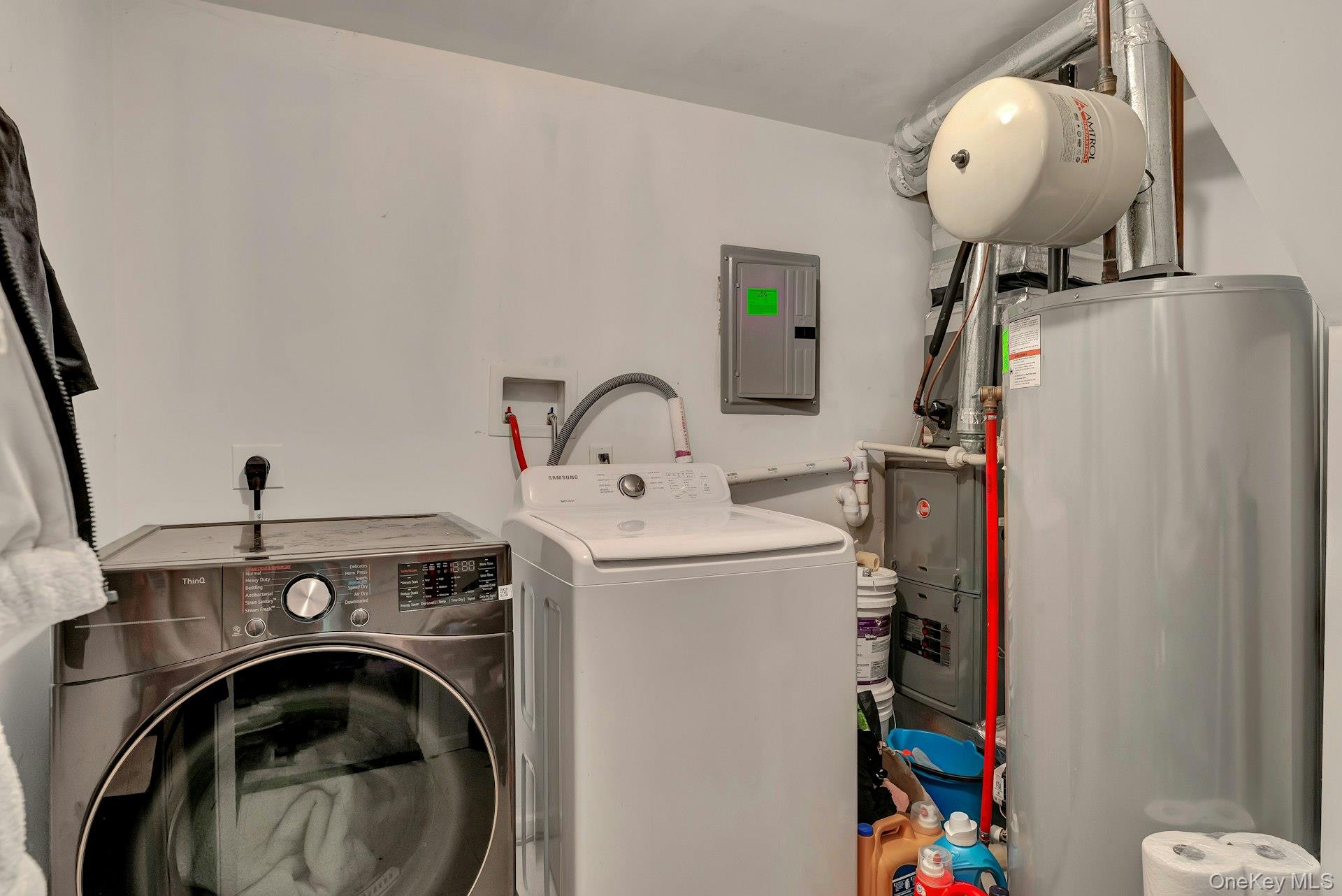 392 Birchwood Road, Medford, NY 11763