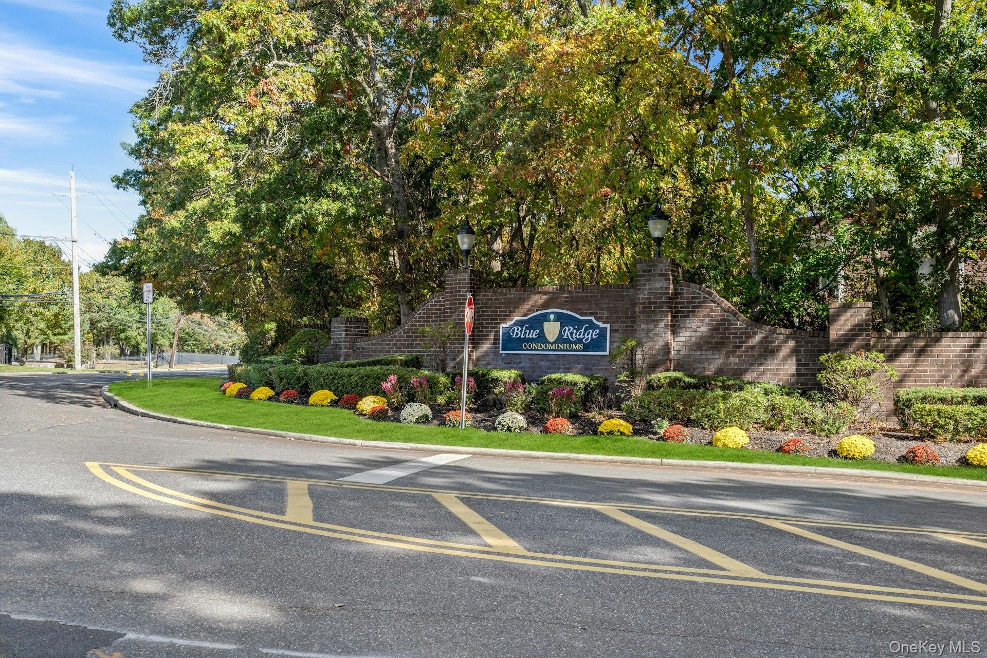 392 Birchwood Road, Medford, NY 11763