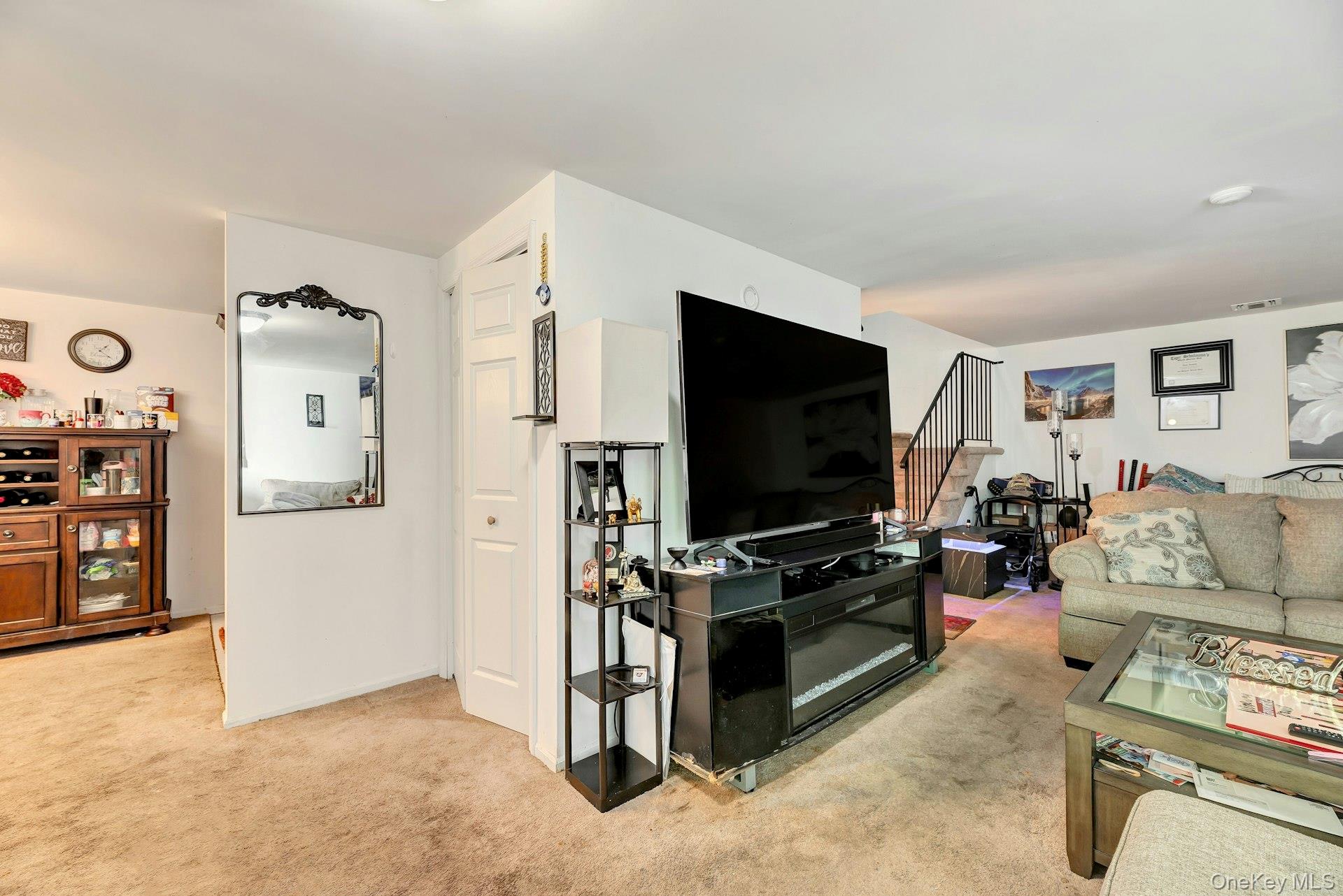 392 Birchwood Road, Medford, NY 11763