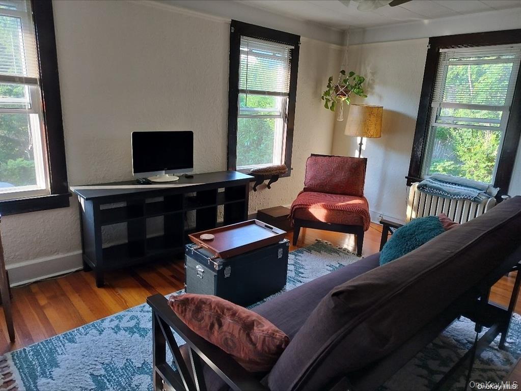 33 Irma Avenue # 4, Port Washington, NY 11050