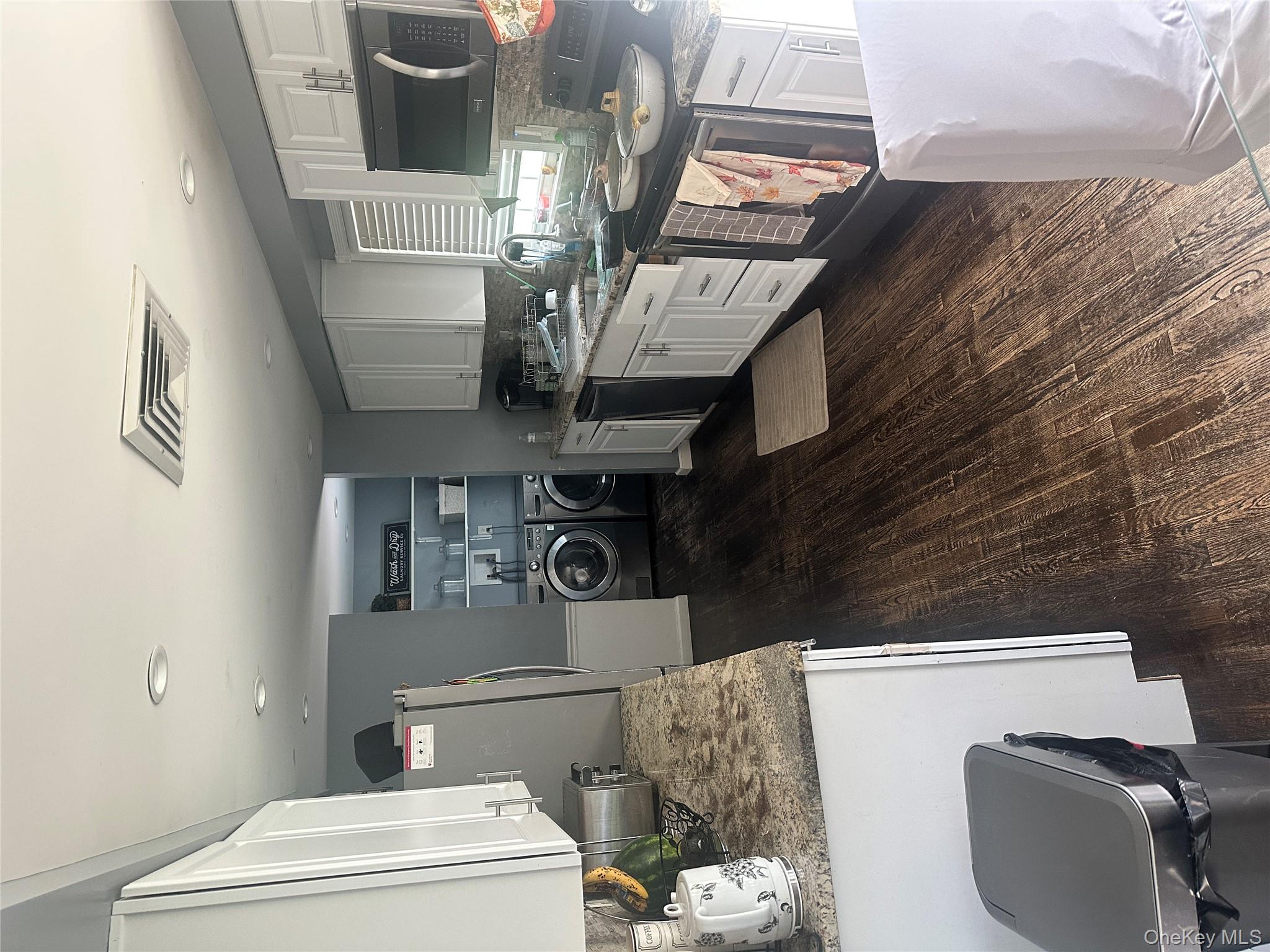 209 Old Post Drive, Hauppauge, NY 11788