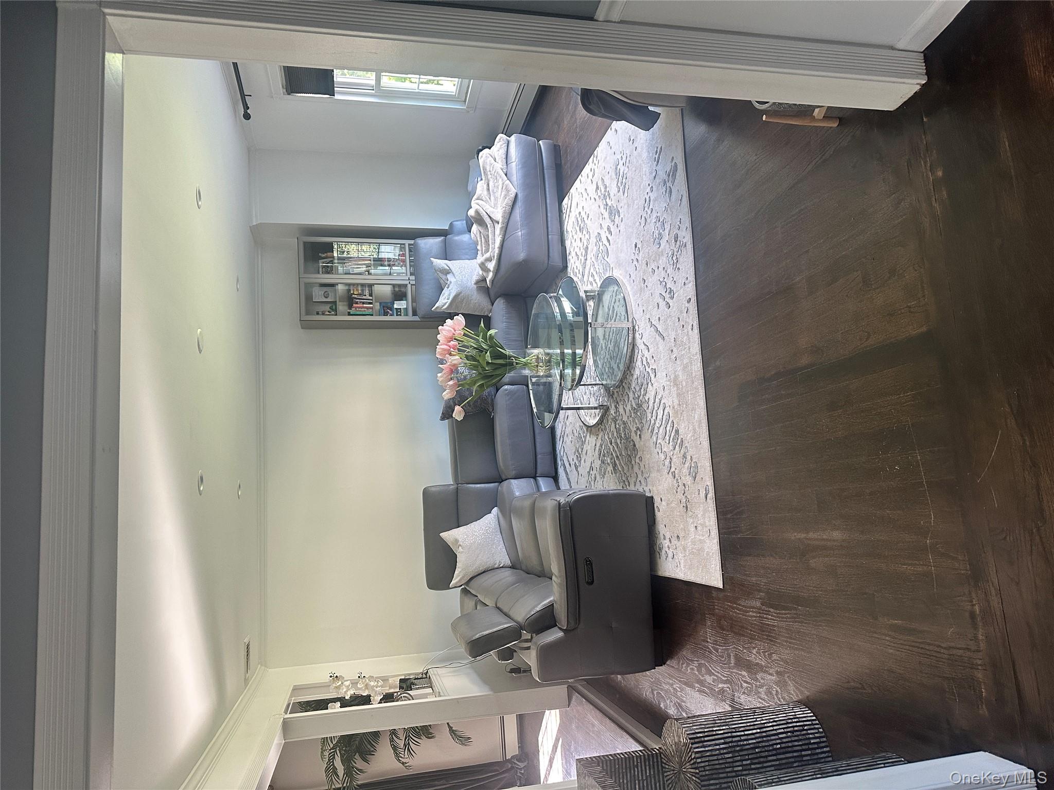 209 Old Post Drive, Hauppauge, NY 11788