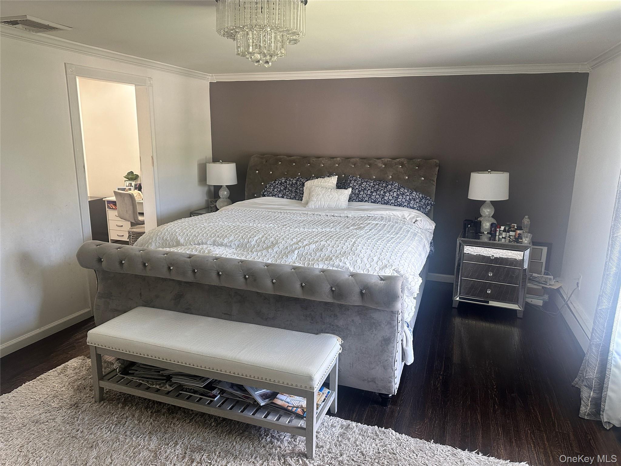 209 Old Post Drive, Hauppauge, NY 11788