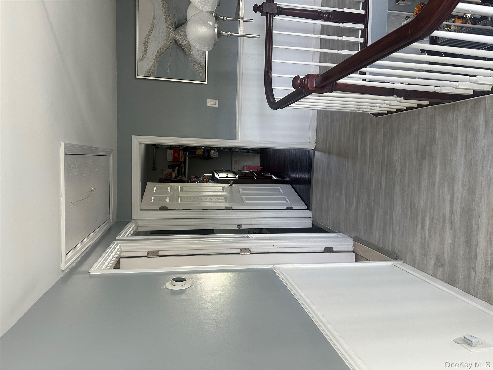 209 Old Post Drive, Hauppauge, NY 11788