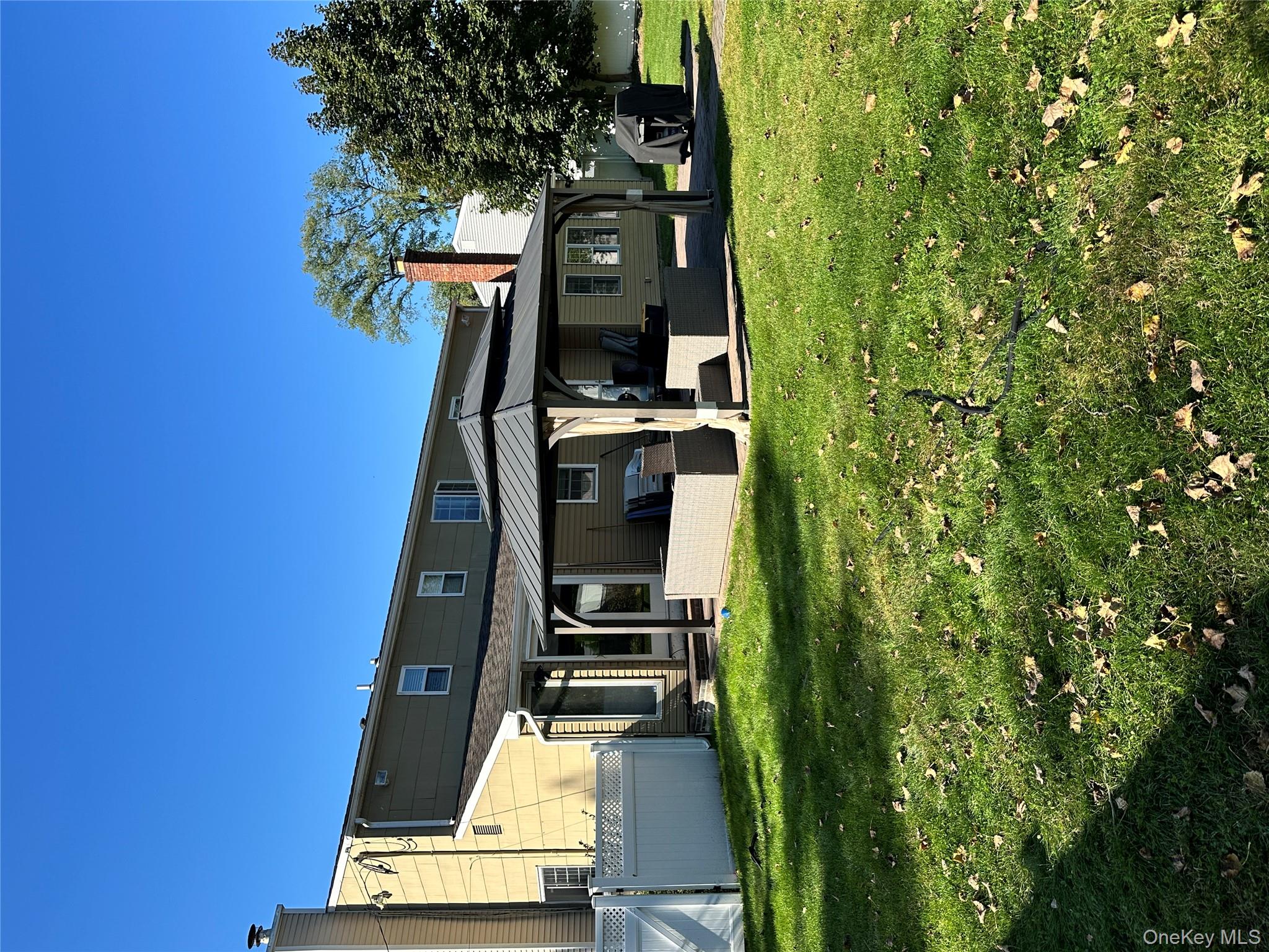 209 Old Post Drive, Hauppauge, NY 11788