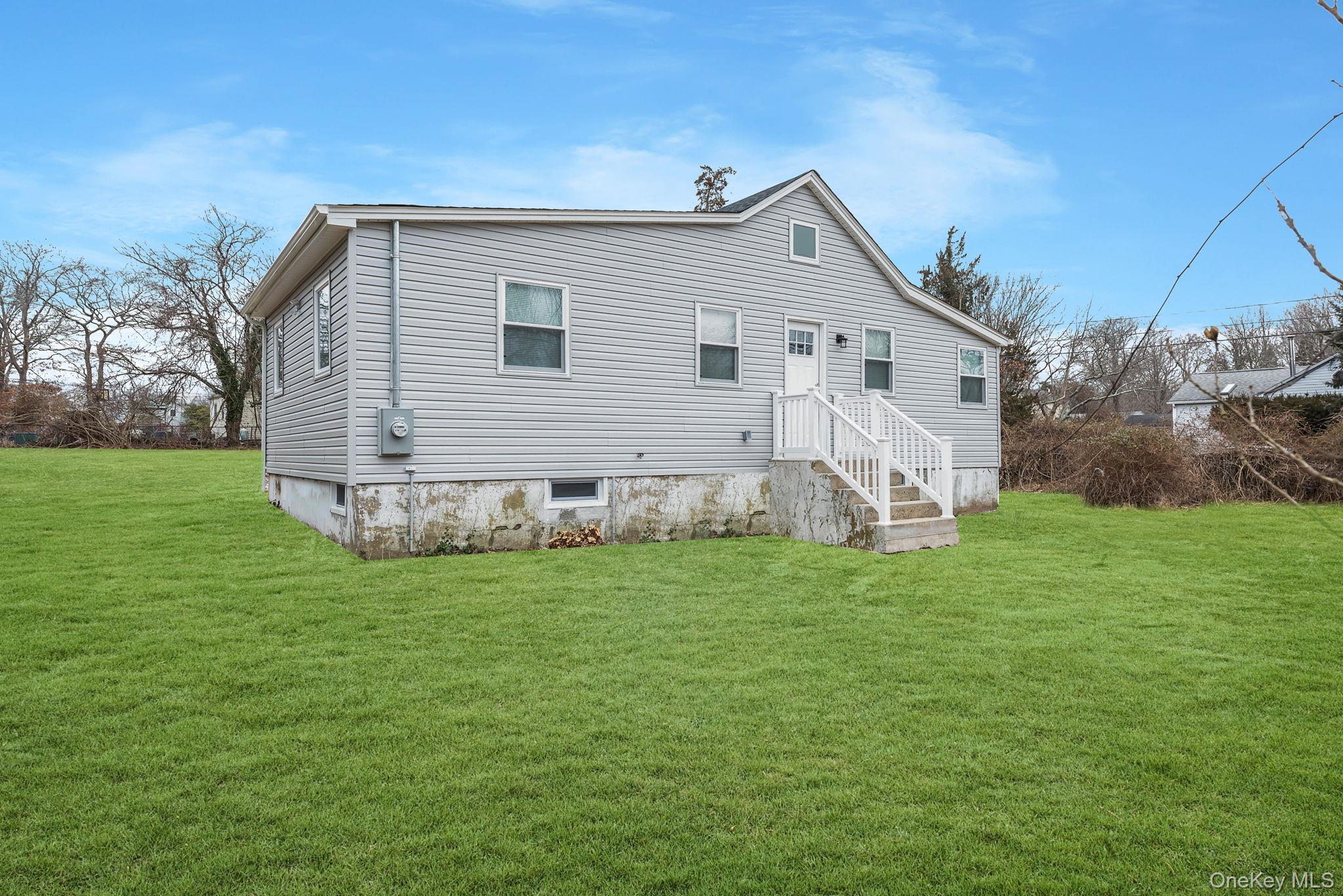 364 Dogwood Road W, Brookhaven, NY 11951