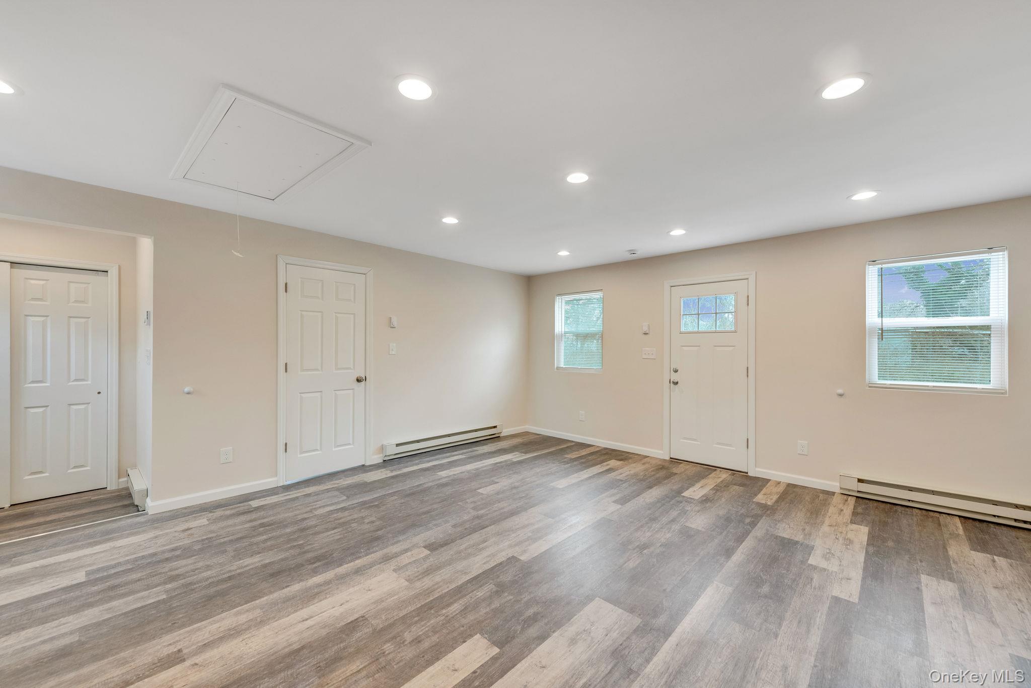 364 Dogwood Road W, Brookhaven, NY 11951