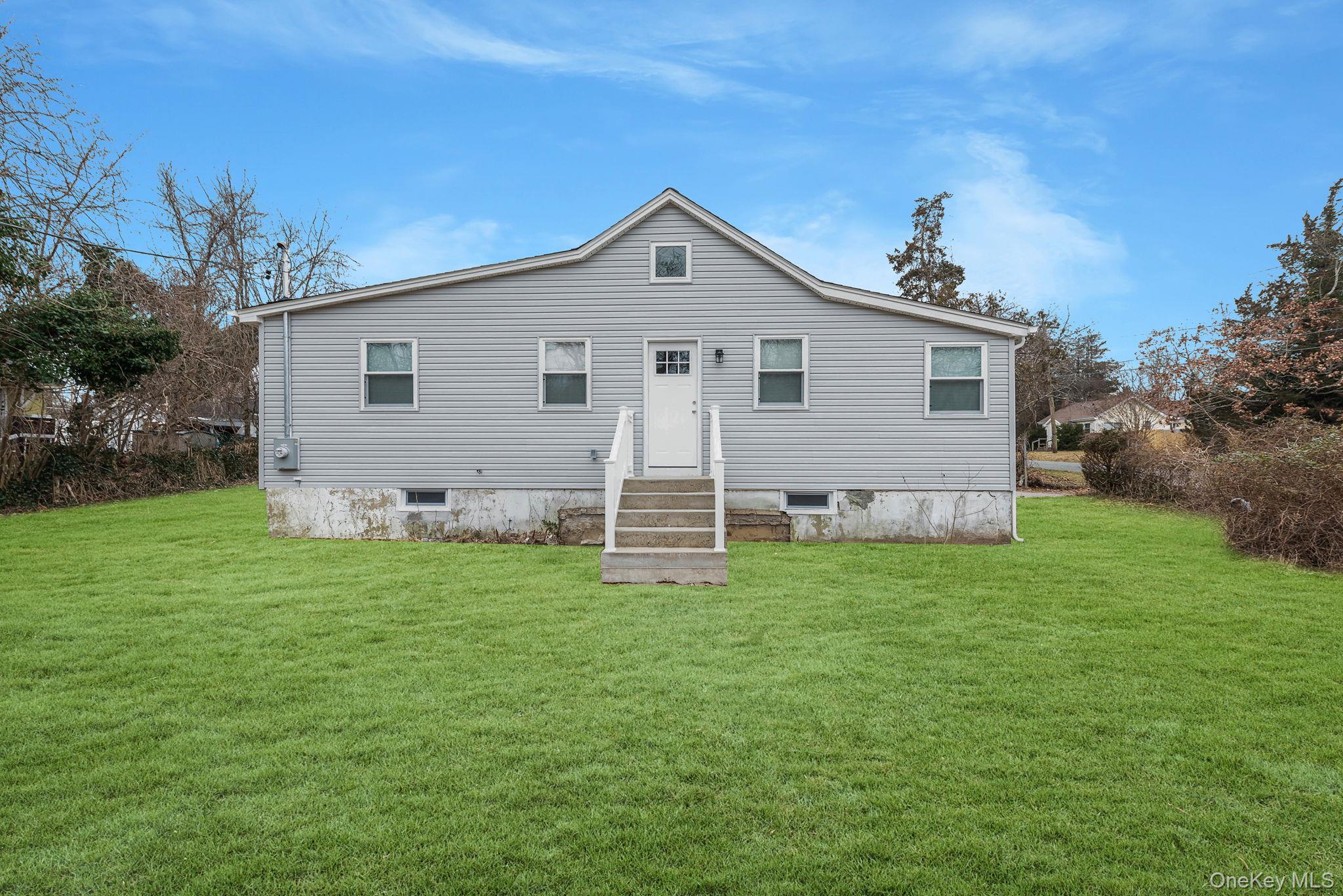 364 Dogwood Road W, Brookhaven, NY 11951