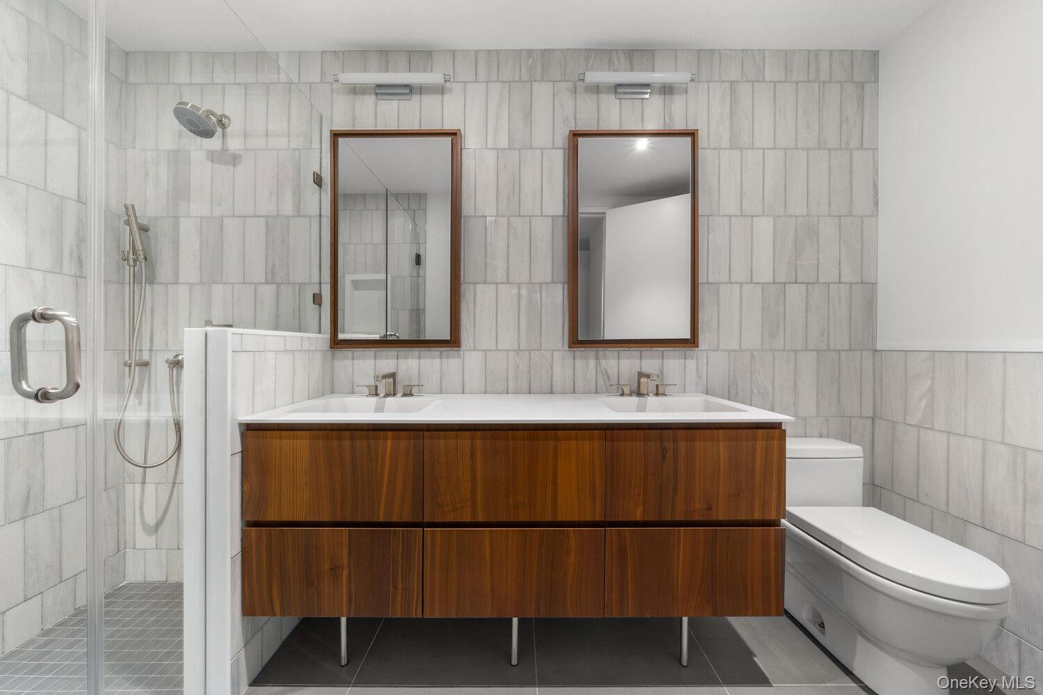 21-30 44TH Drive # 5H, Queens, NY 11101