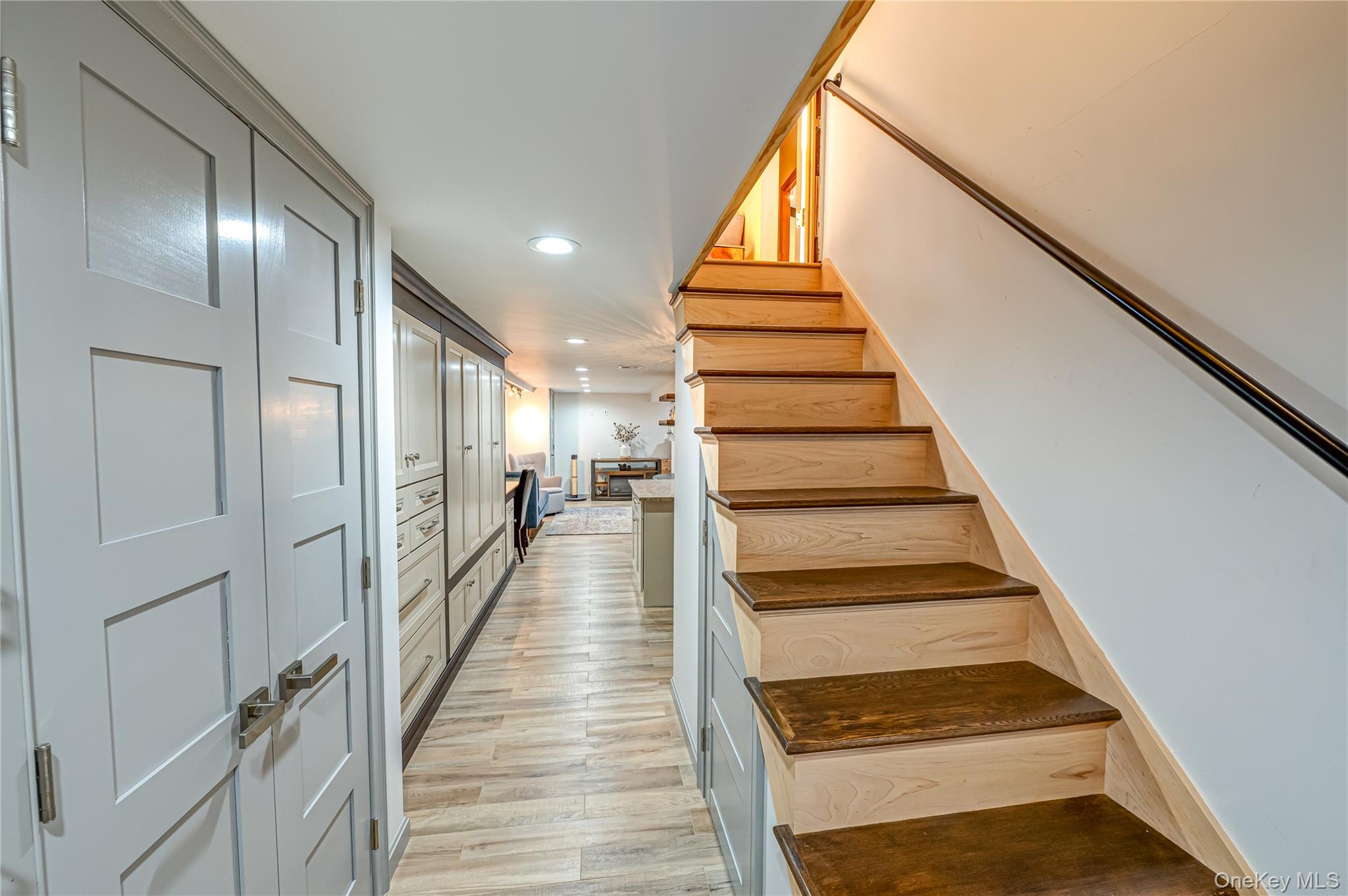 6 Rack Lane, East Setauket, NY 11733