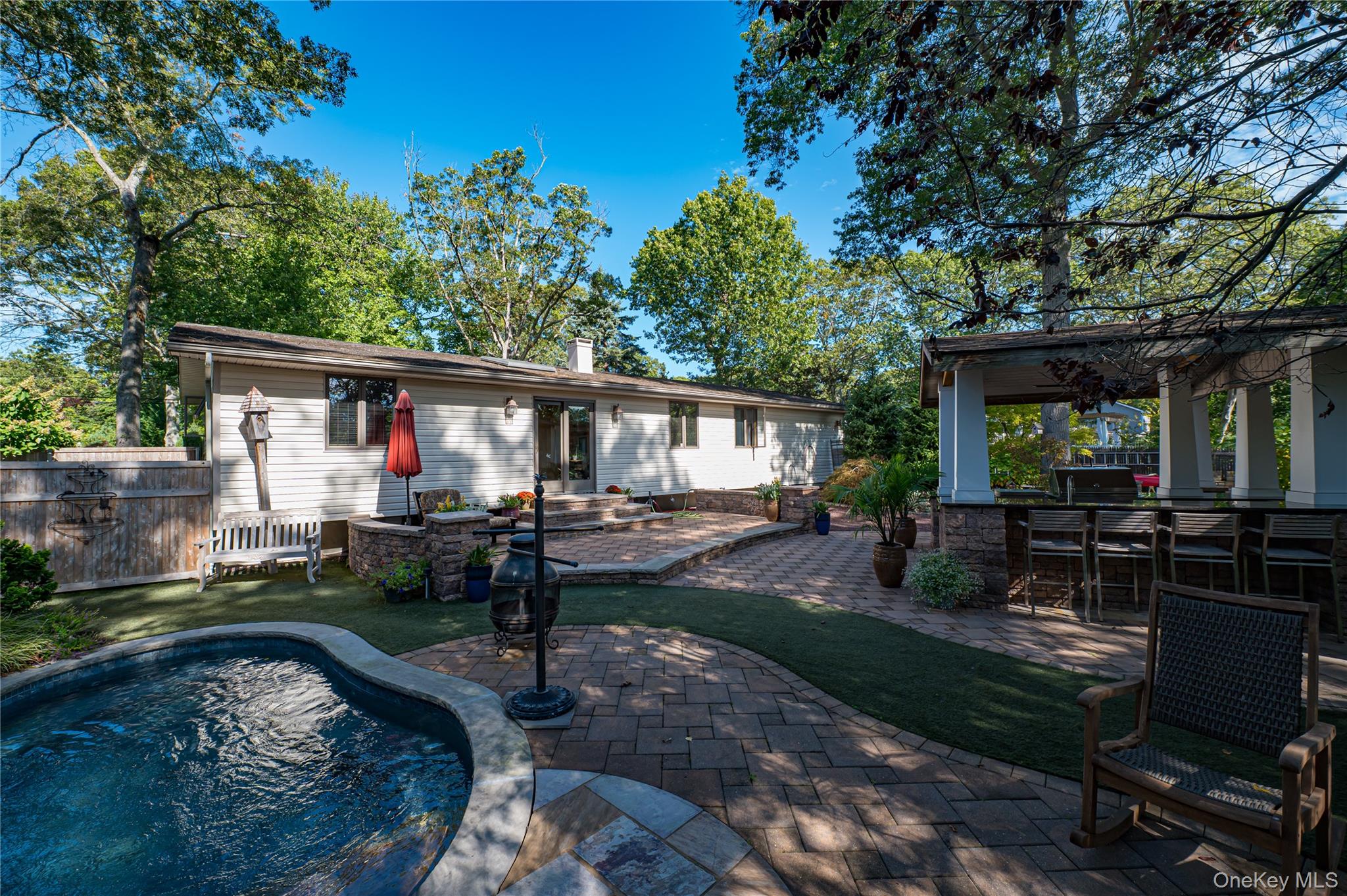 6 Rack Lane, East Setauket, NY 11733