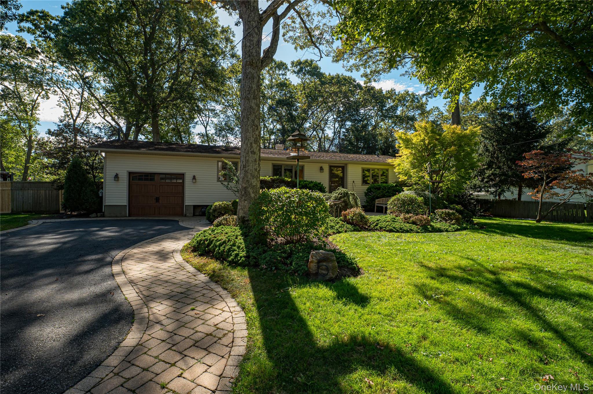 6 Rack Lane, East Setauket, NY 11733