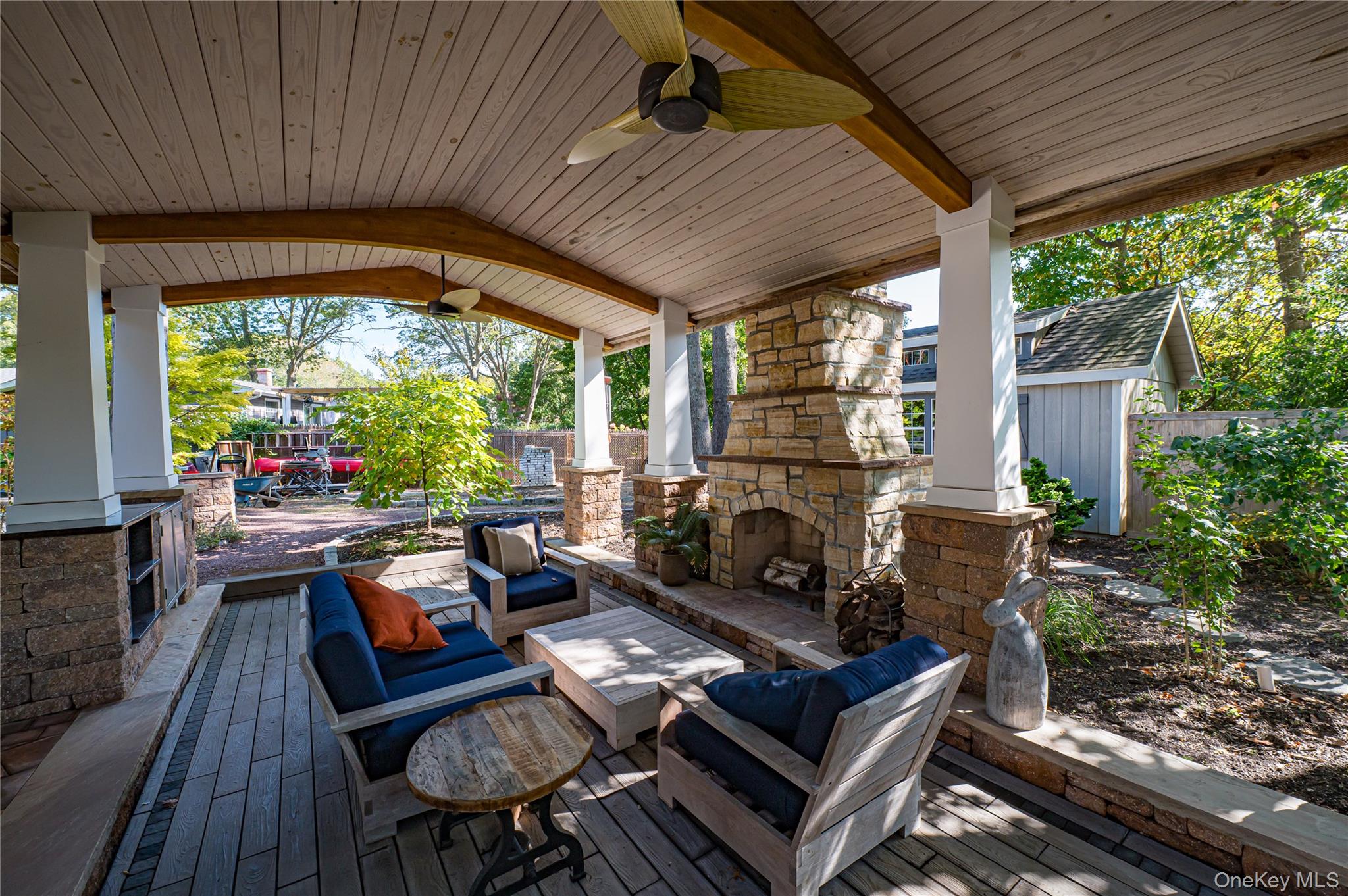 6 Rack Lane, East Setauket, NY 11733