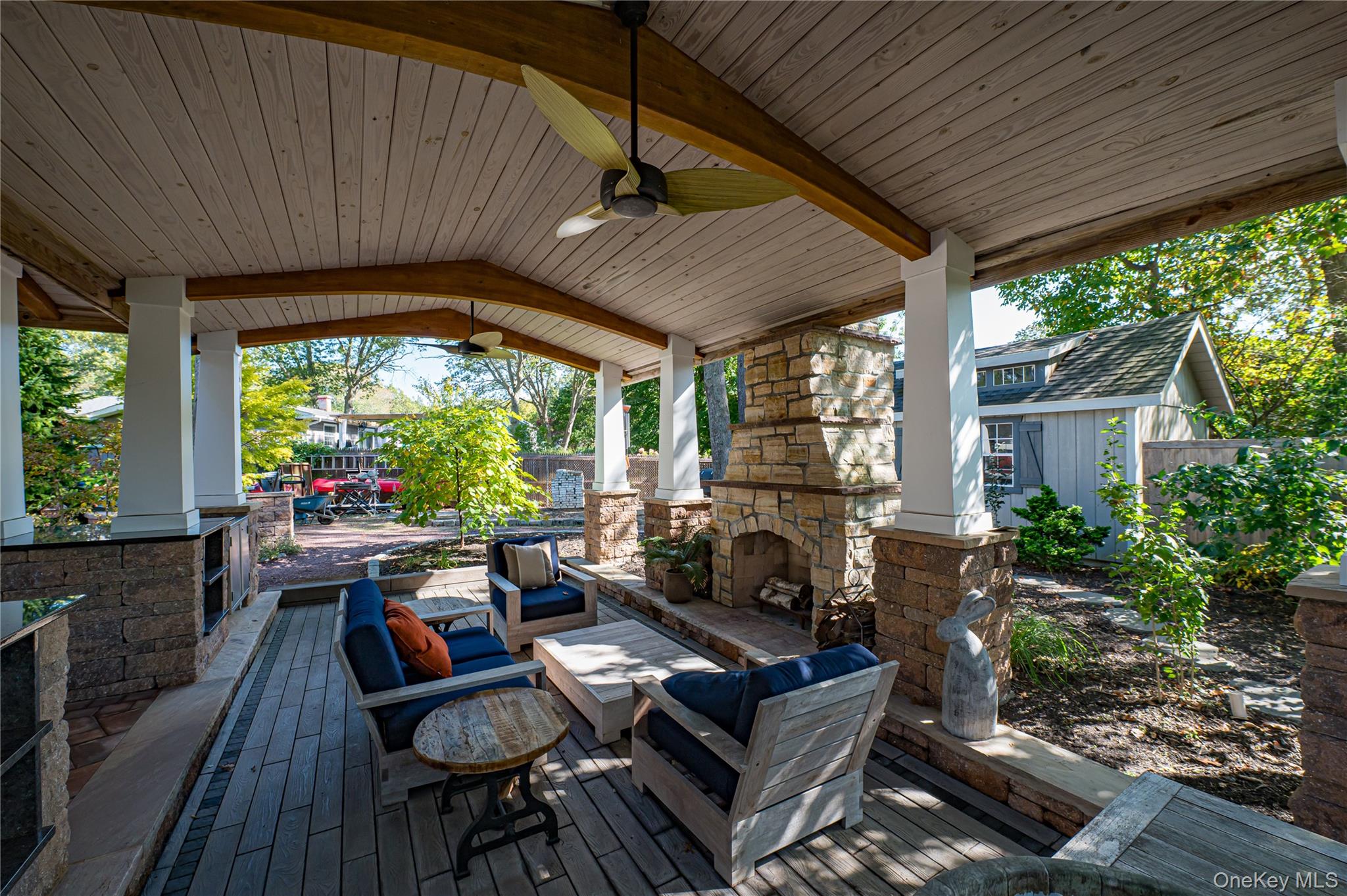 6 Rack Lane, East Setauket, NY 11733