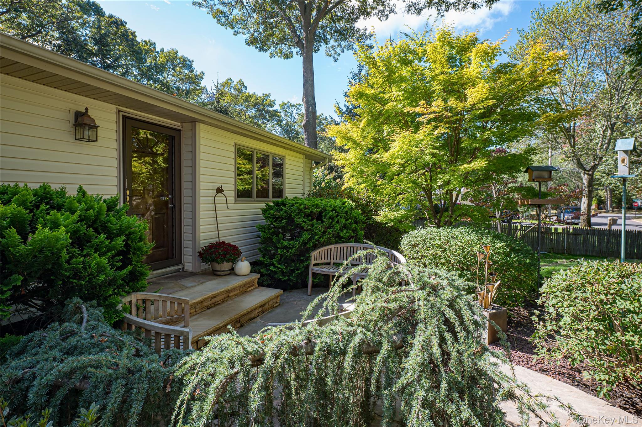 6 Rack Lane, East Setauket, NY 11733