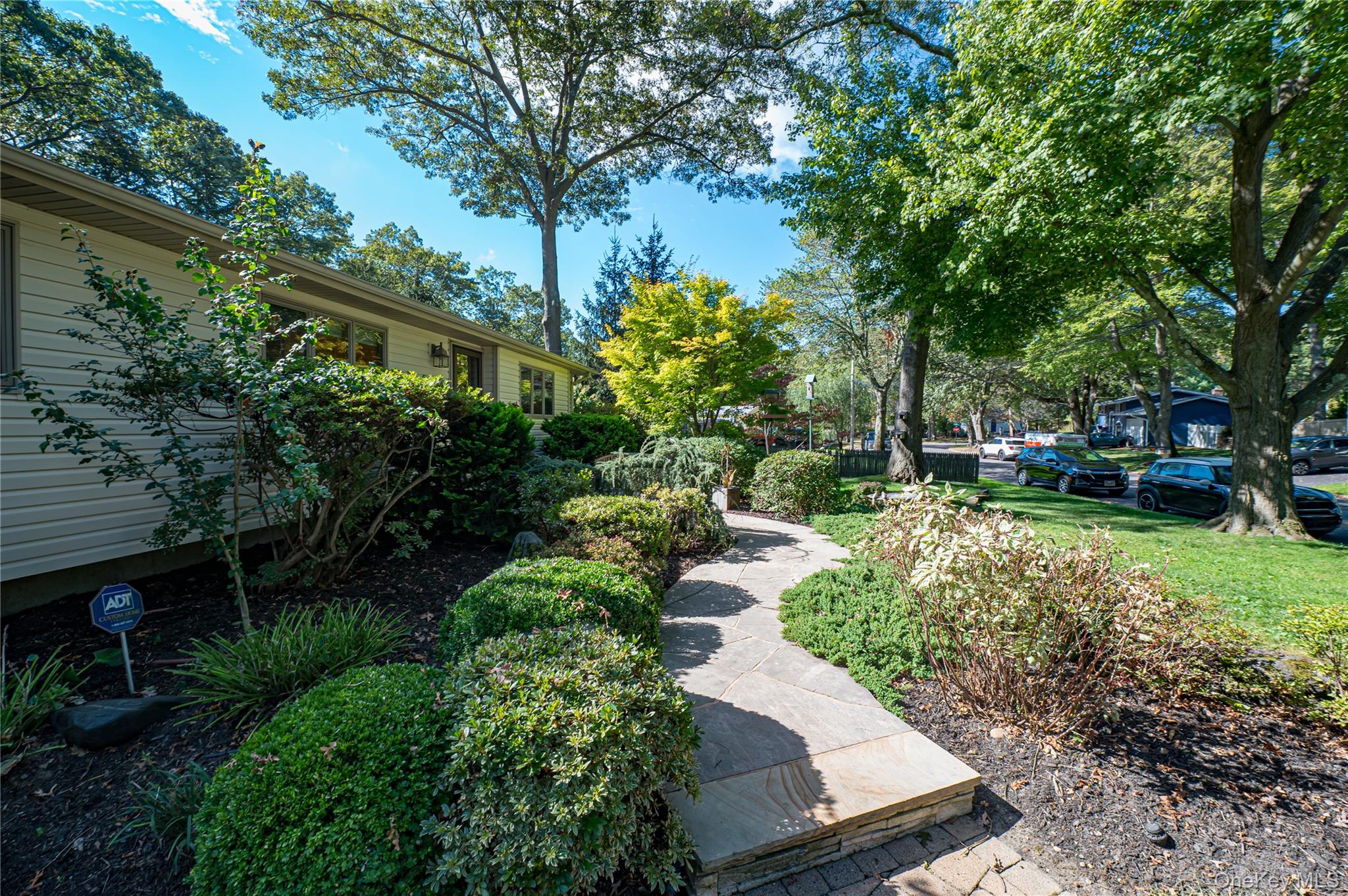 6 Rack Lane, East Setauket, NY 11733