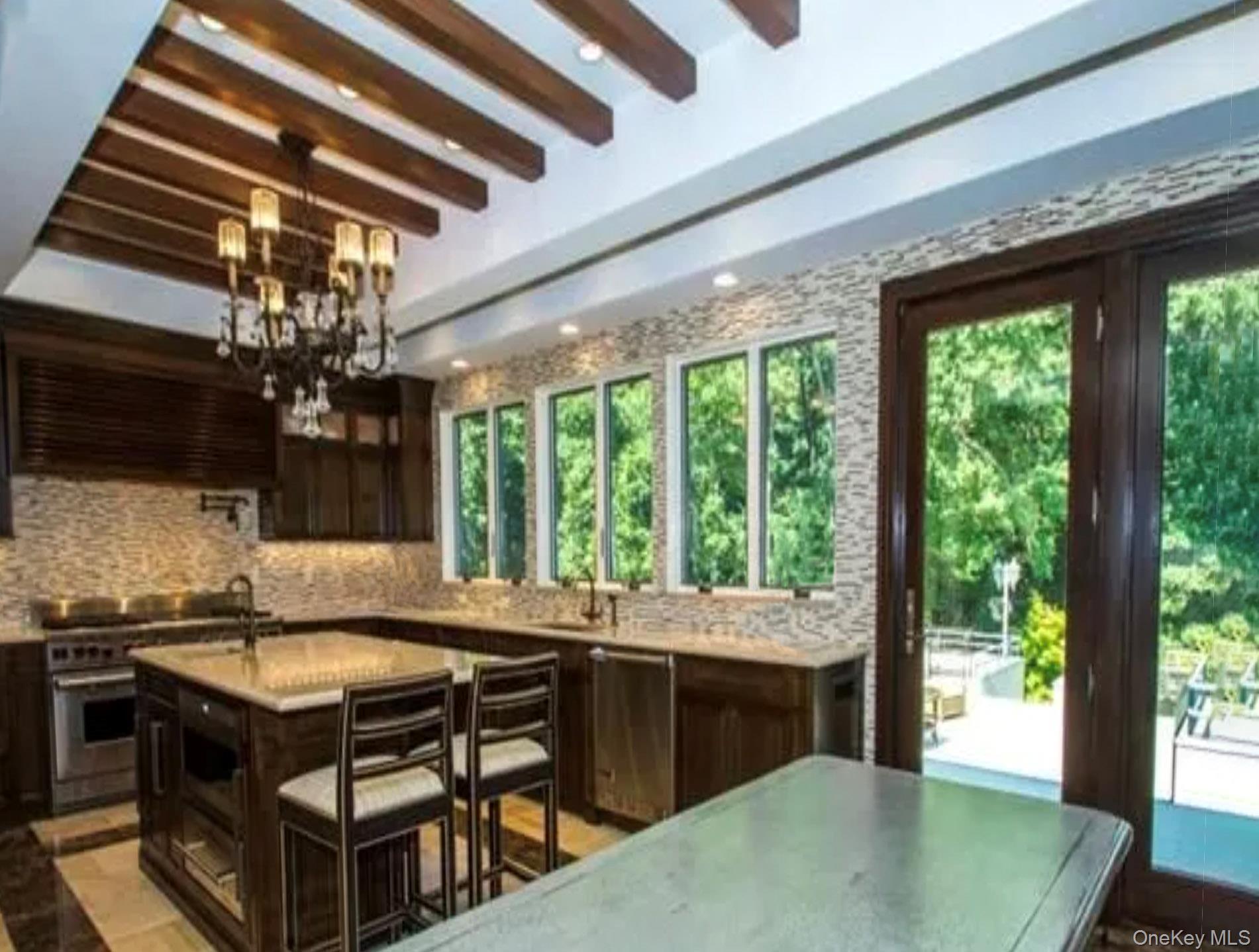 70 Shutter Lane, Oyster Bay Cove, NY 11771