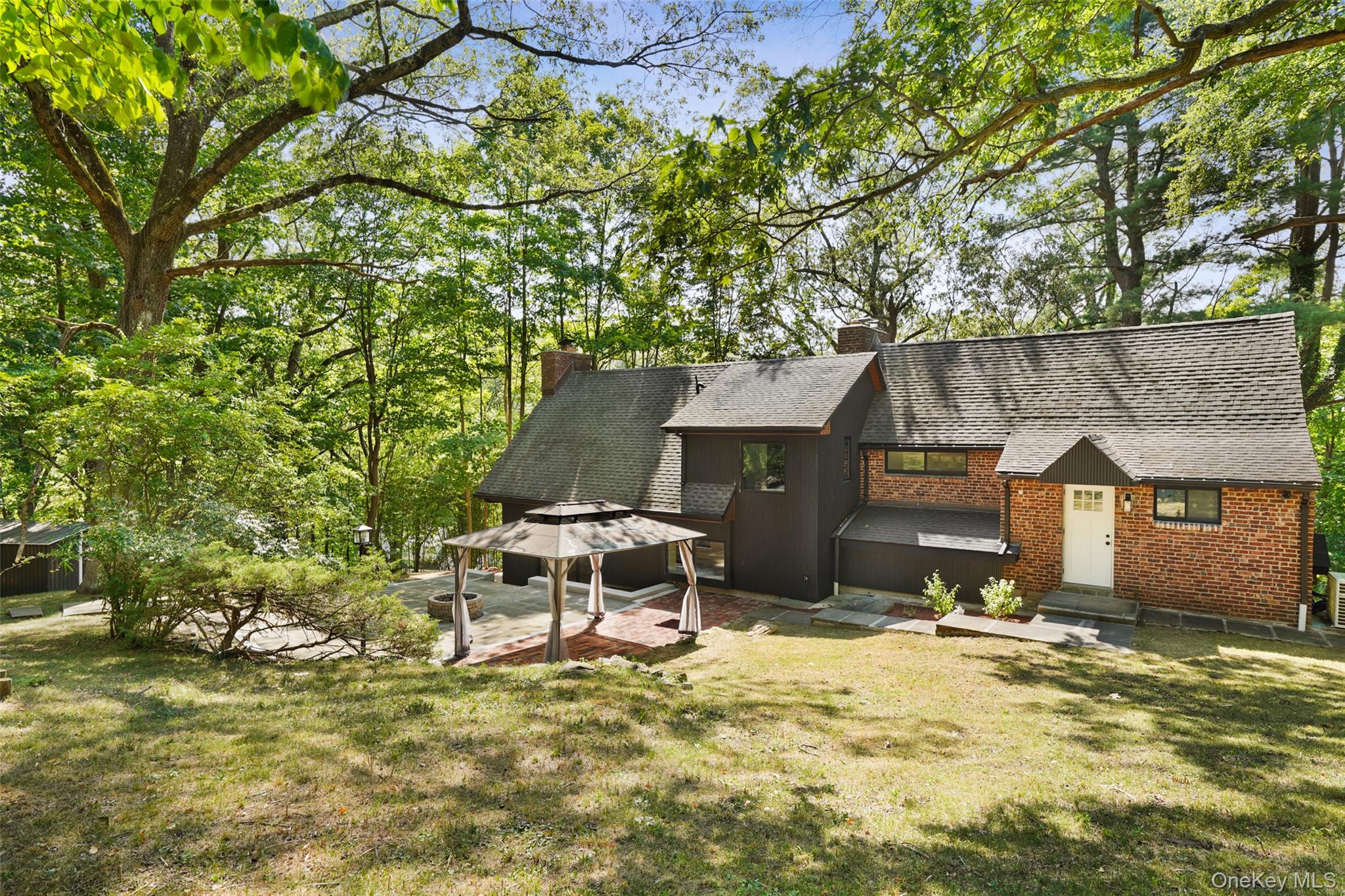 27 Hardscrabble Road, Briarcliff Manor, NY 10510